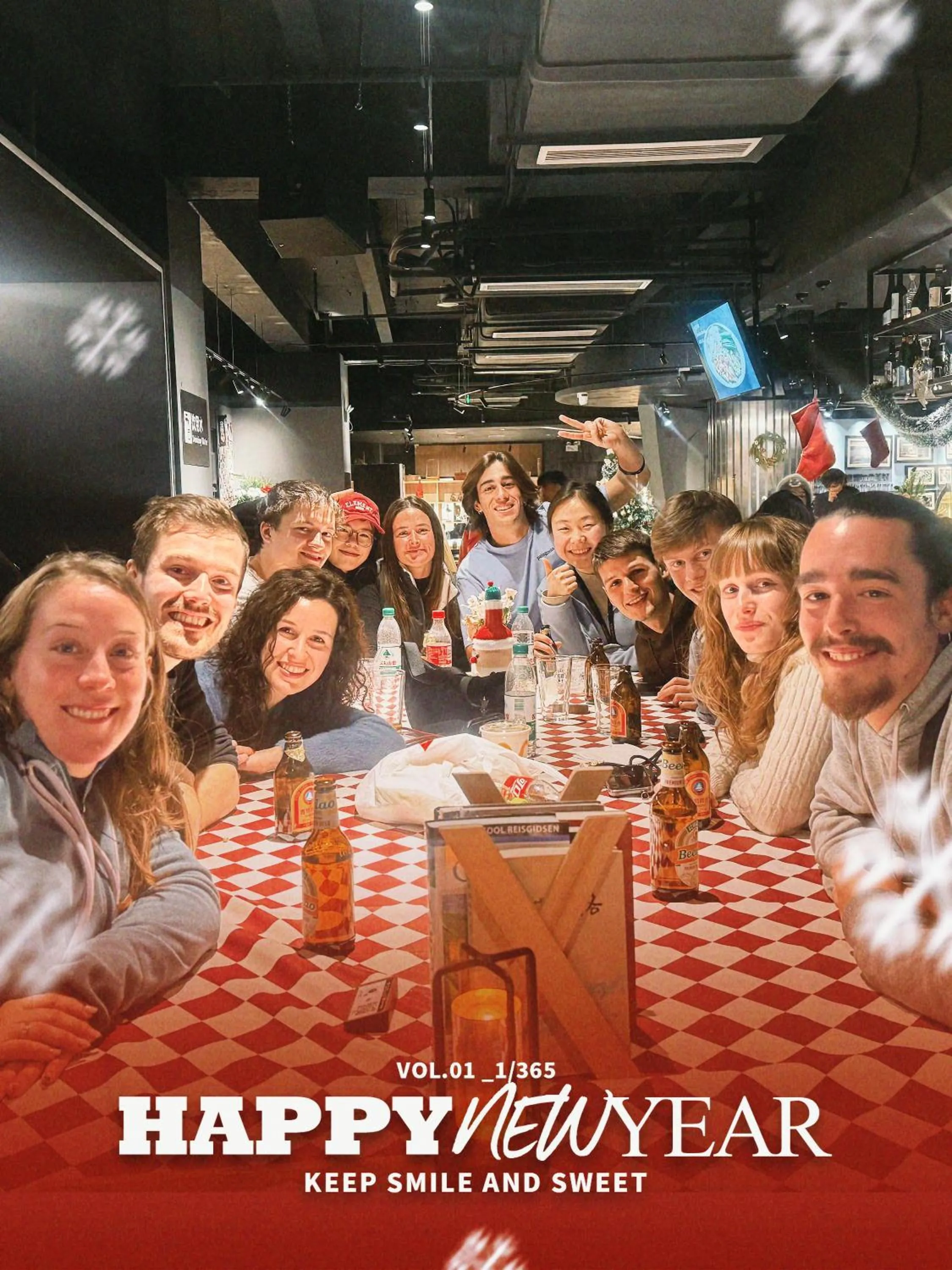 People in Xi'an Desti Youth Park Hostel Bell & Drum Tower