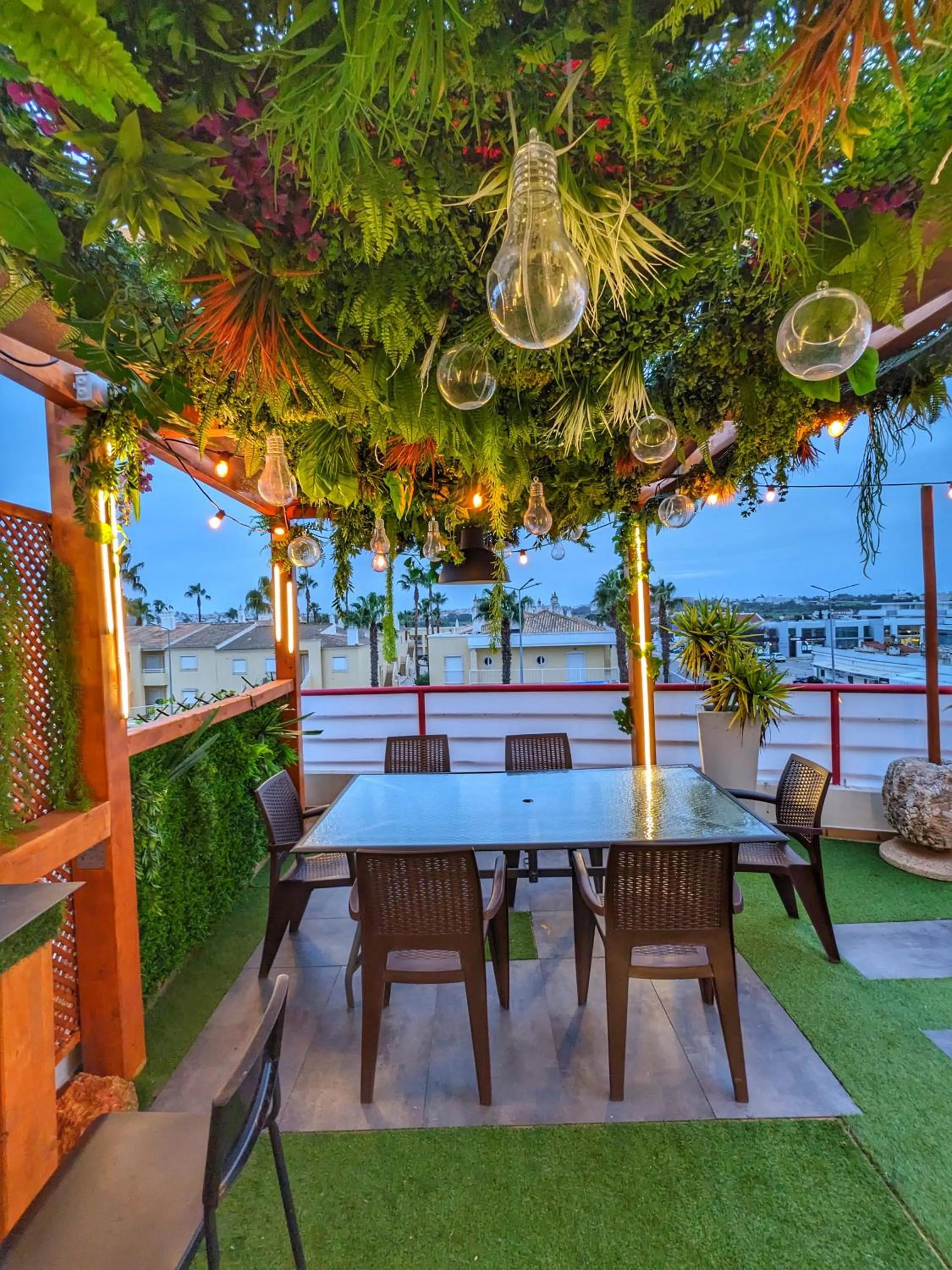 Penthouse with Private Rooftop & Seaview