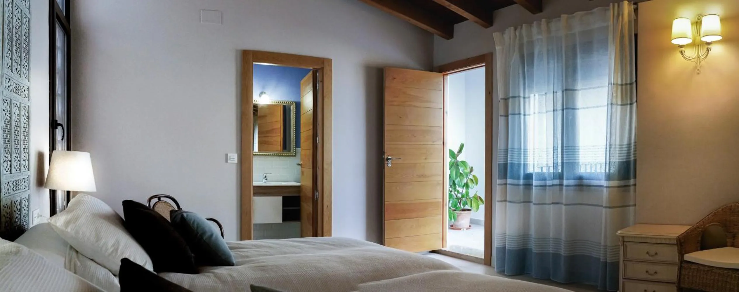 Photo of the whole room, Bed in Casa Rural Villa San Juan