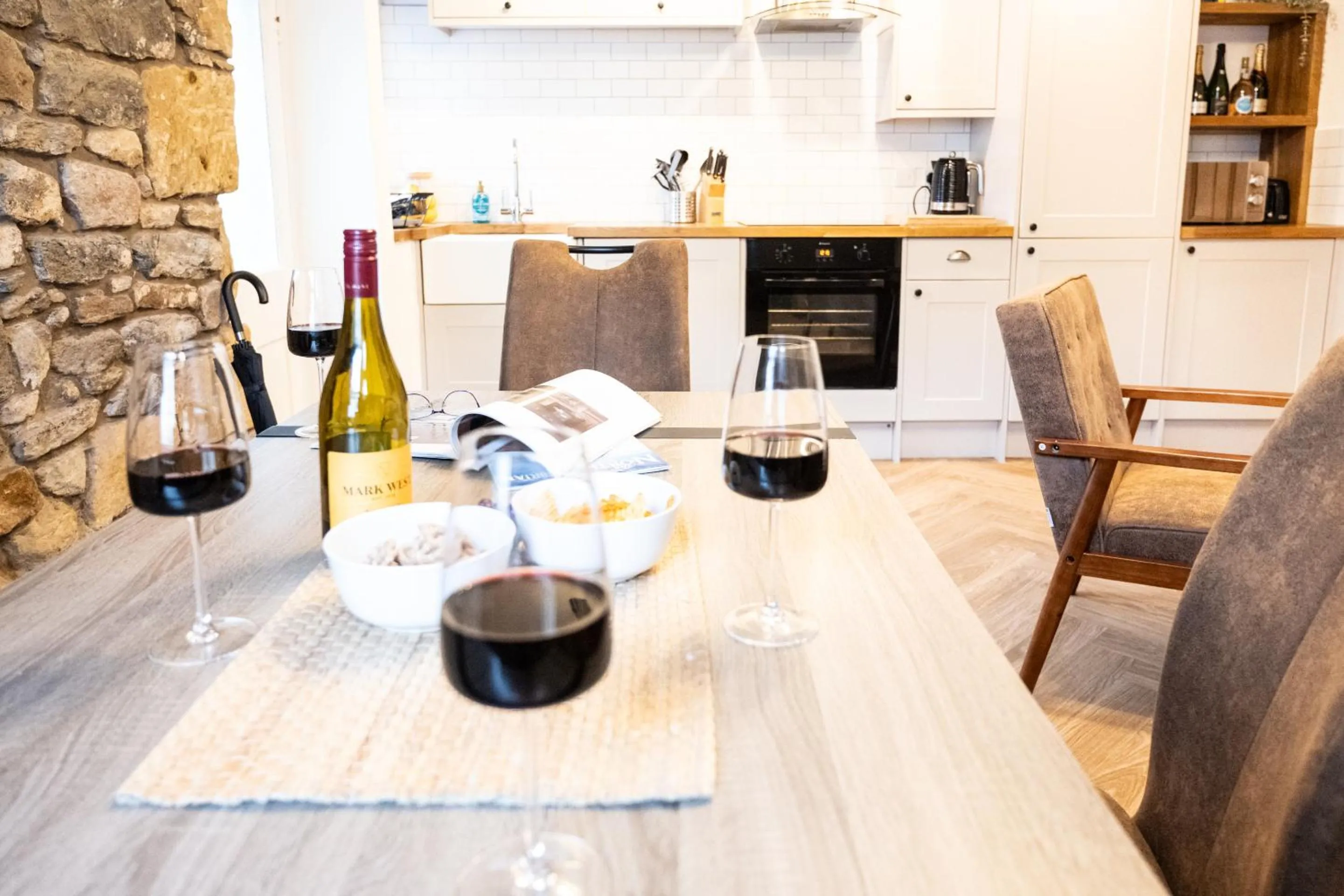Kitchen or kitchenette in Northern Hideaways St Cuthberts, Seahouses