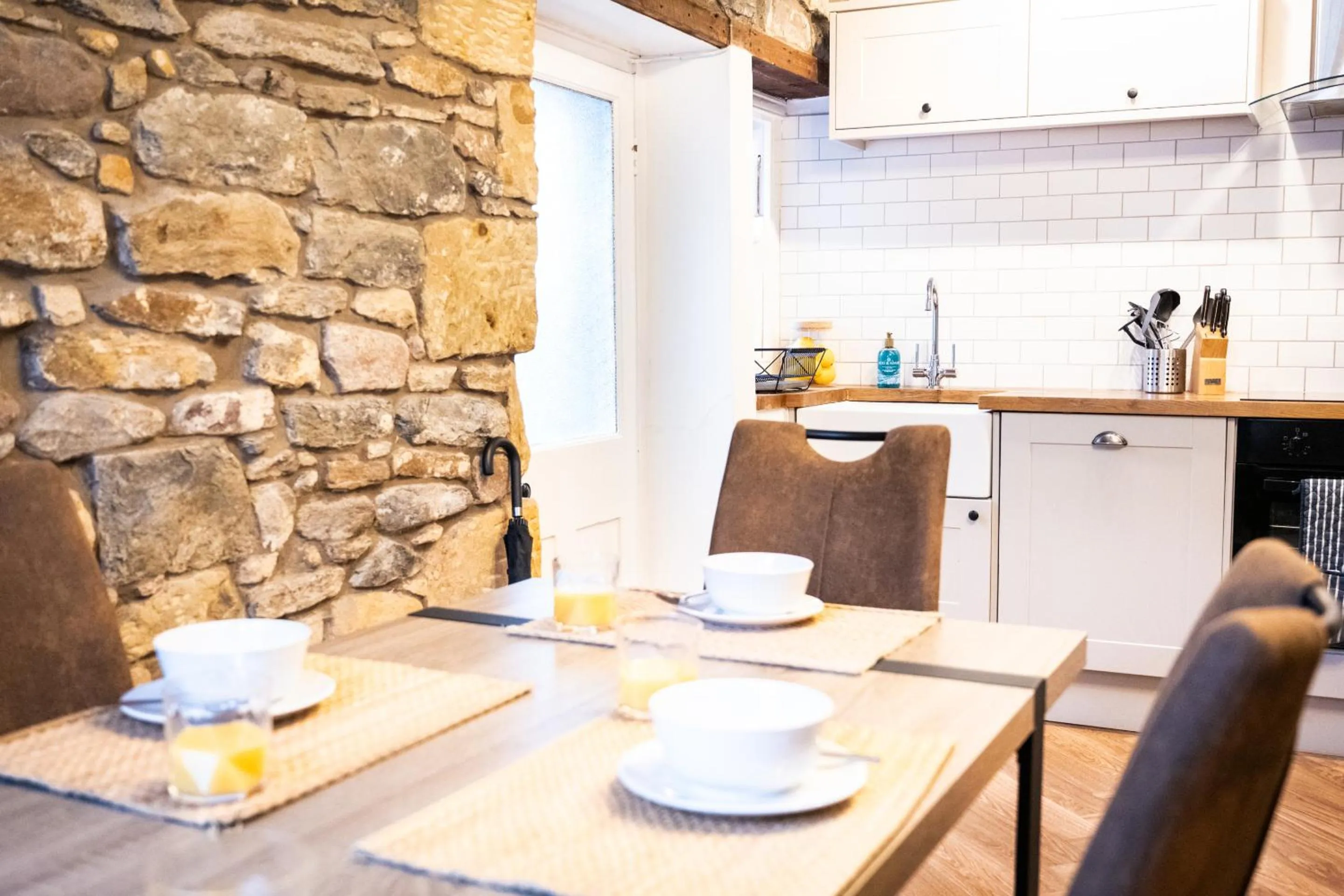 Kitchen or kitchenette in Northern Hideaways St Cuthberts, Seahouses