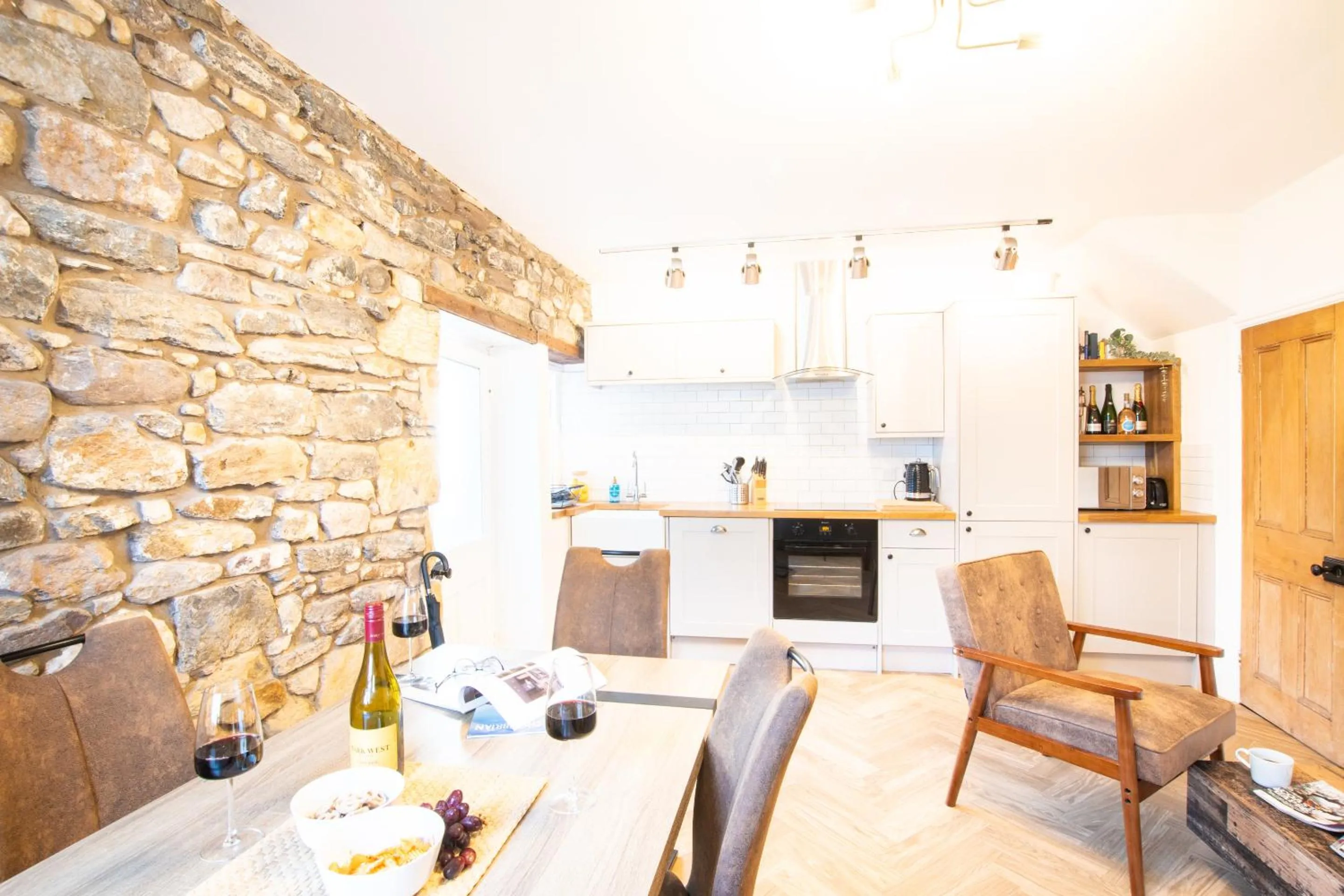 Kitchen or kitchenette in Northern Hideaways St Cuthberts, Seahouses