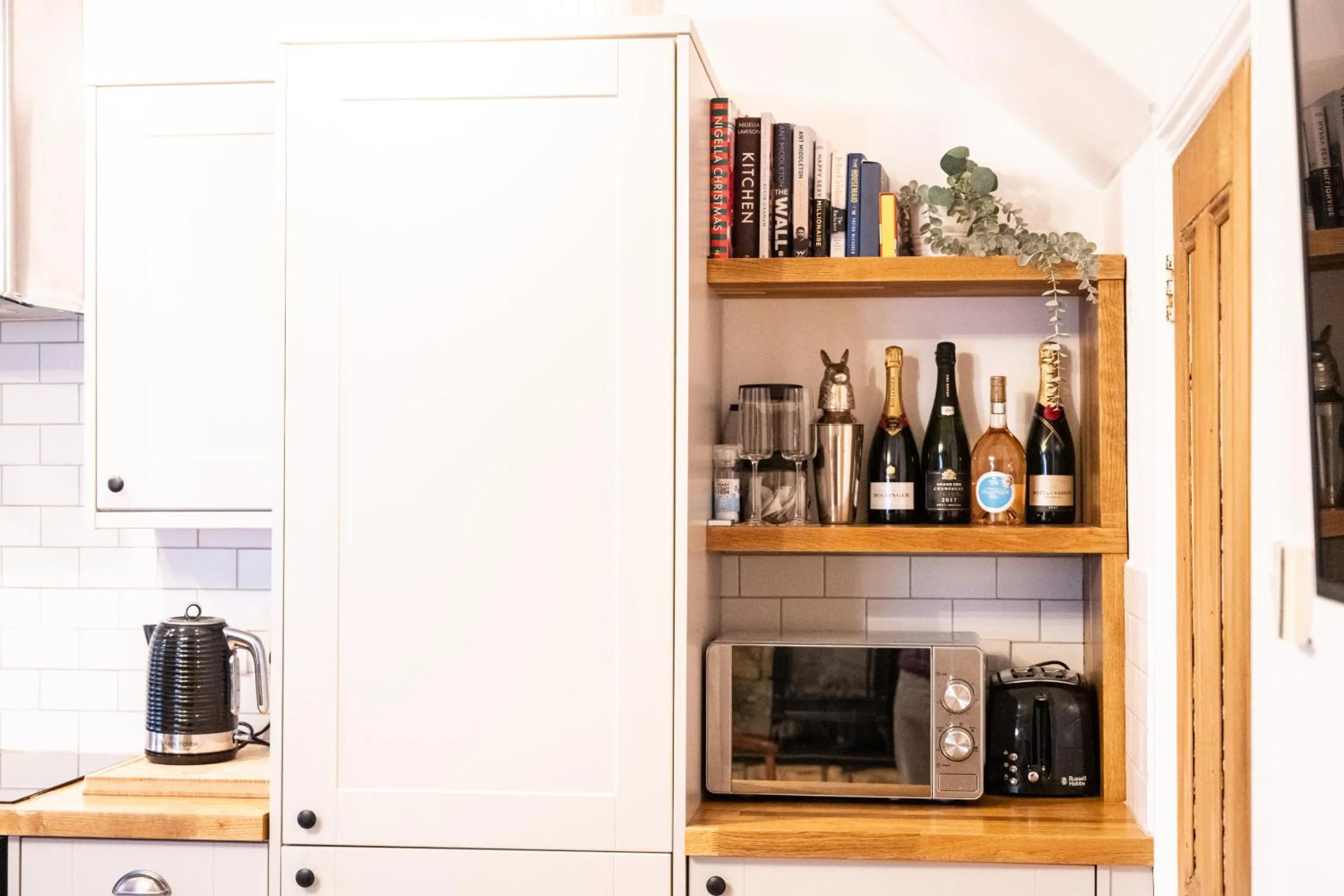 Kitchen or kitchenette in Northern Hideaways St Cuthberts, Seahouses