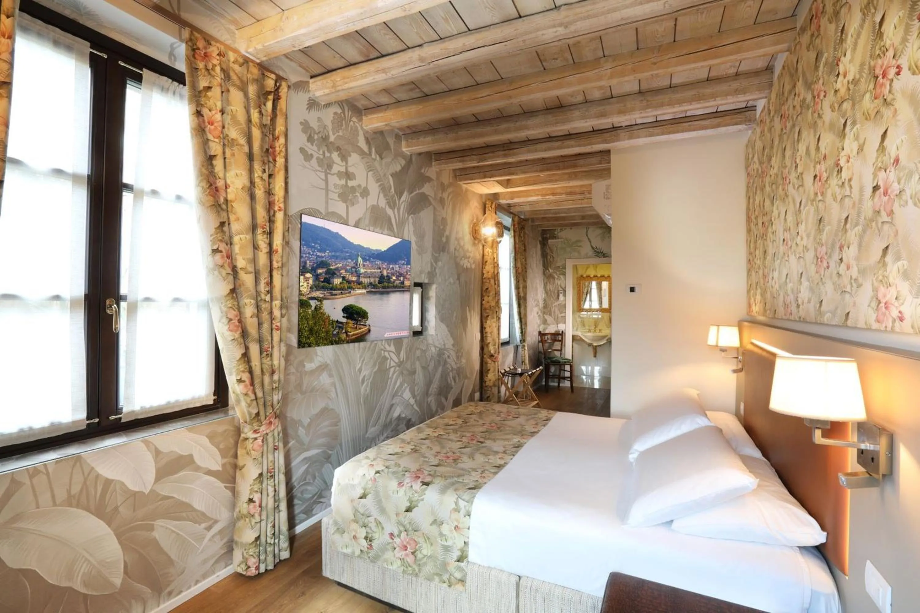 Bedroom, Bed in Suites&Atelier Lake Como