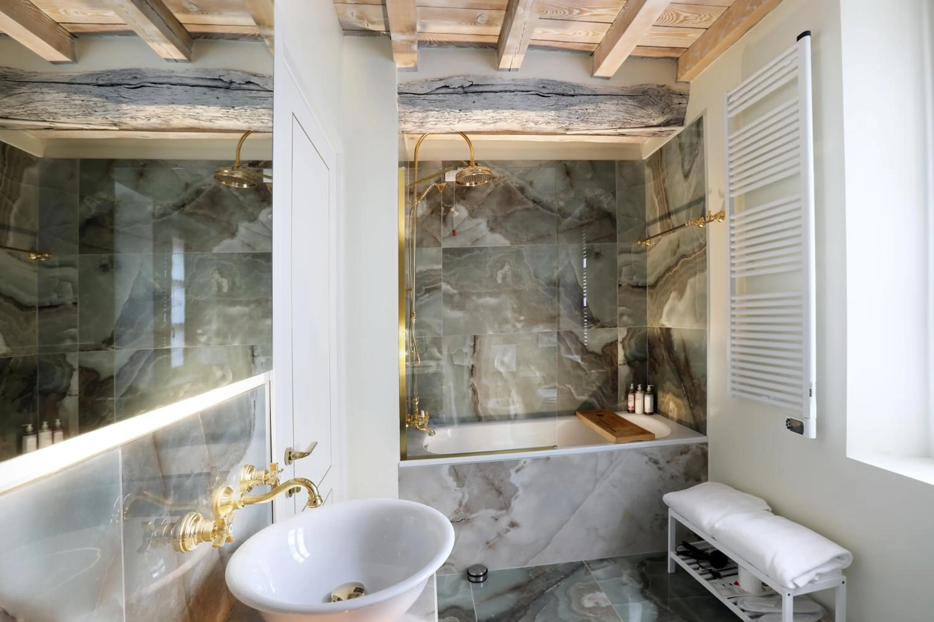Bathroom in Suites&Atelier Lake Como