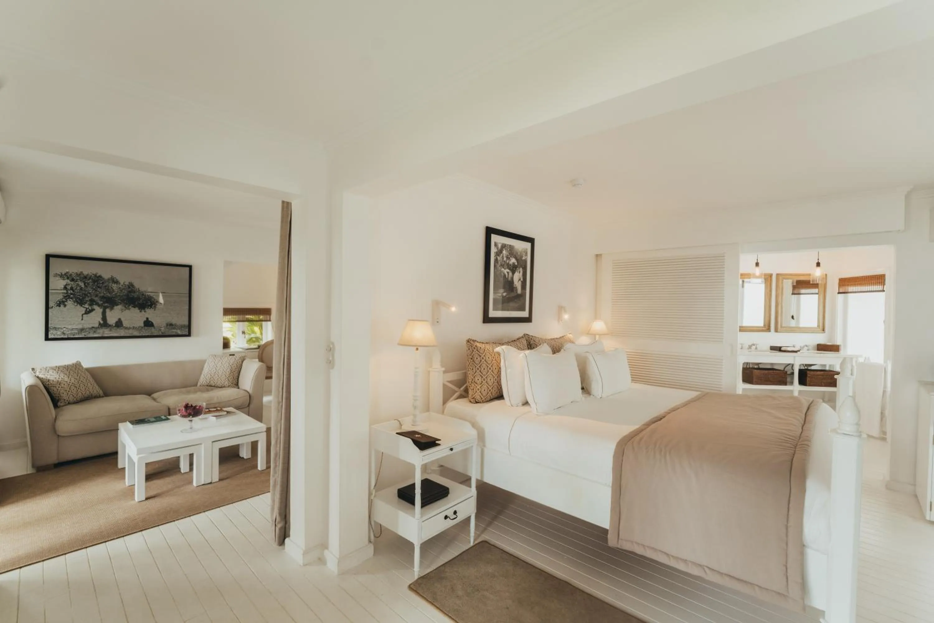 View (from property/room), Bed in La Maison 20 Degrés Sud - Relais & Châteaux