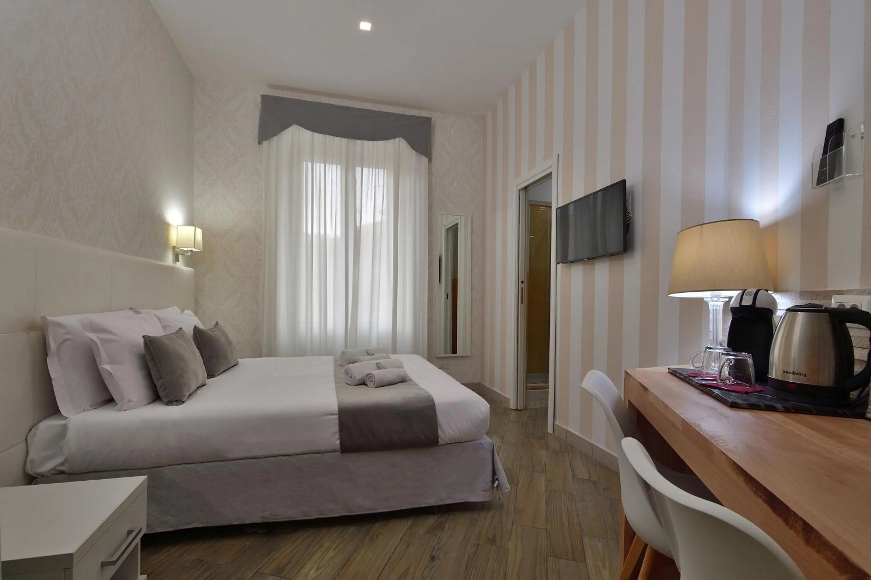 Bed in Rome Vatican Inn