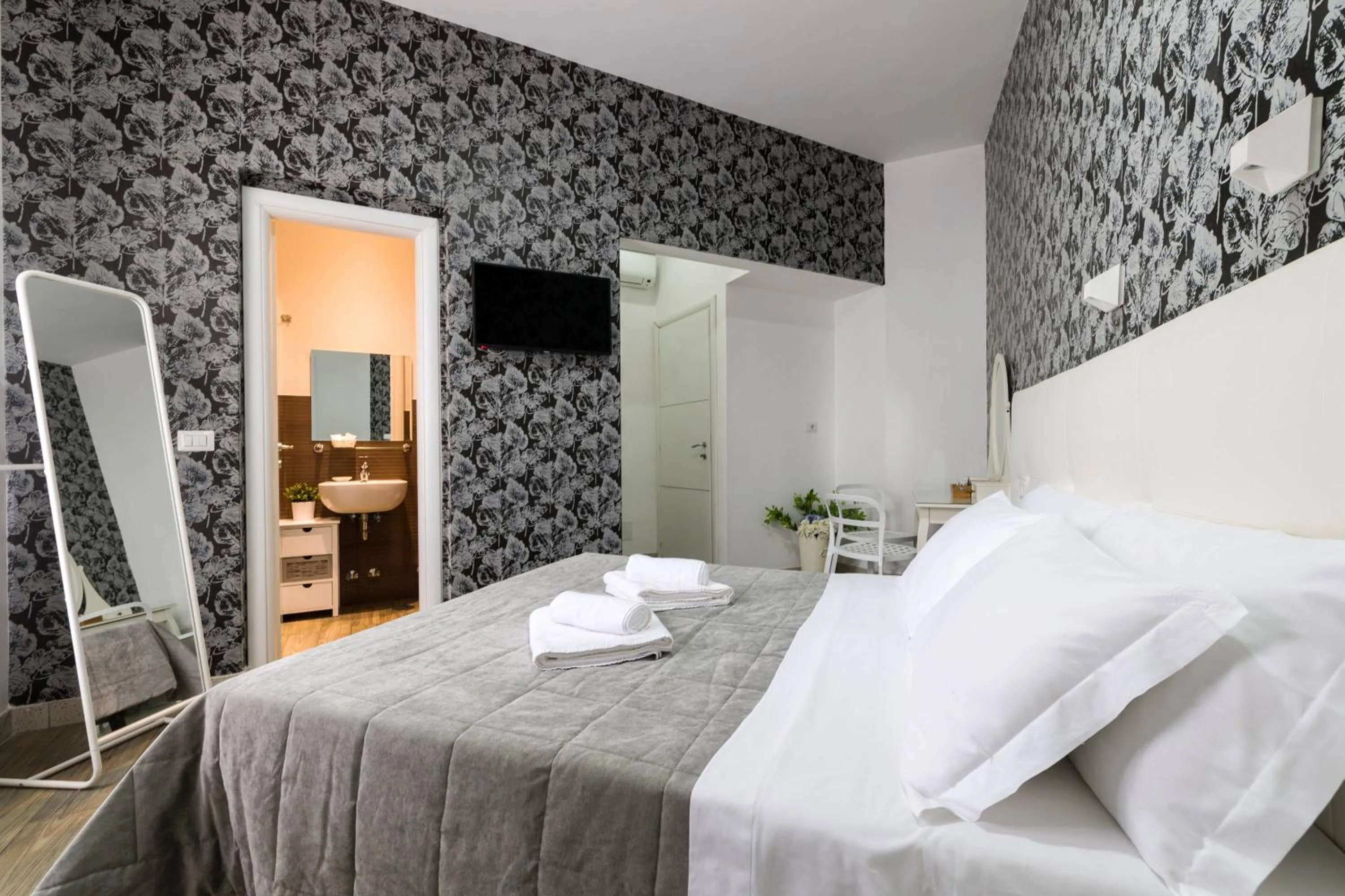 Bed in Rome Vatican Inn