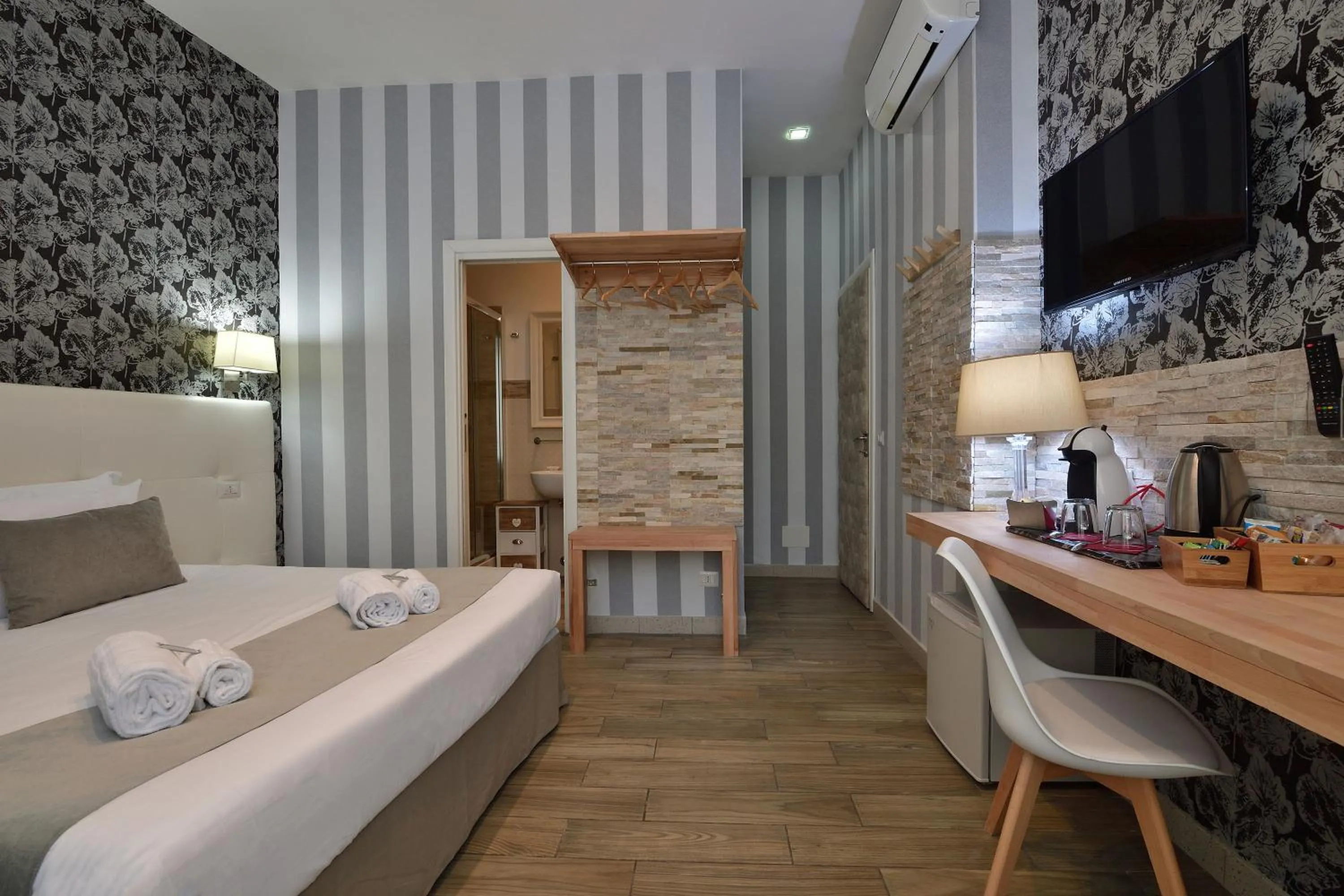 Bed in Rome Vatican Inn