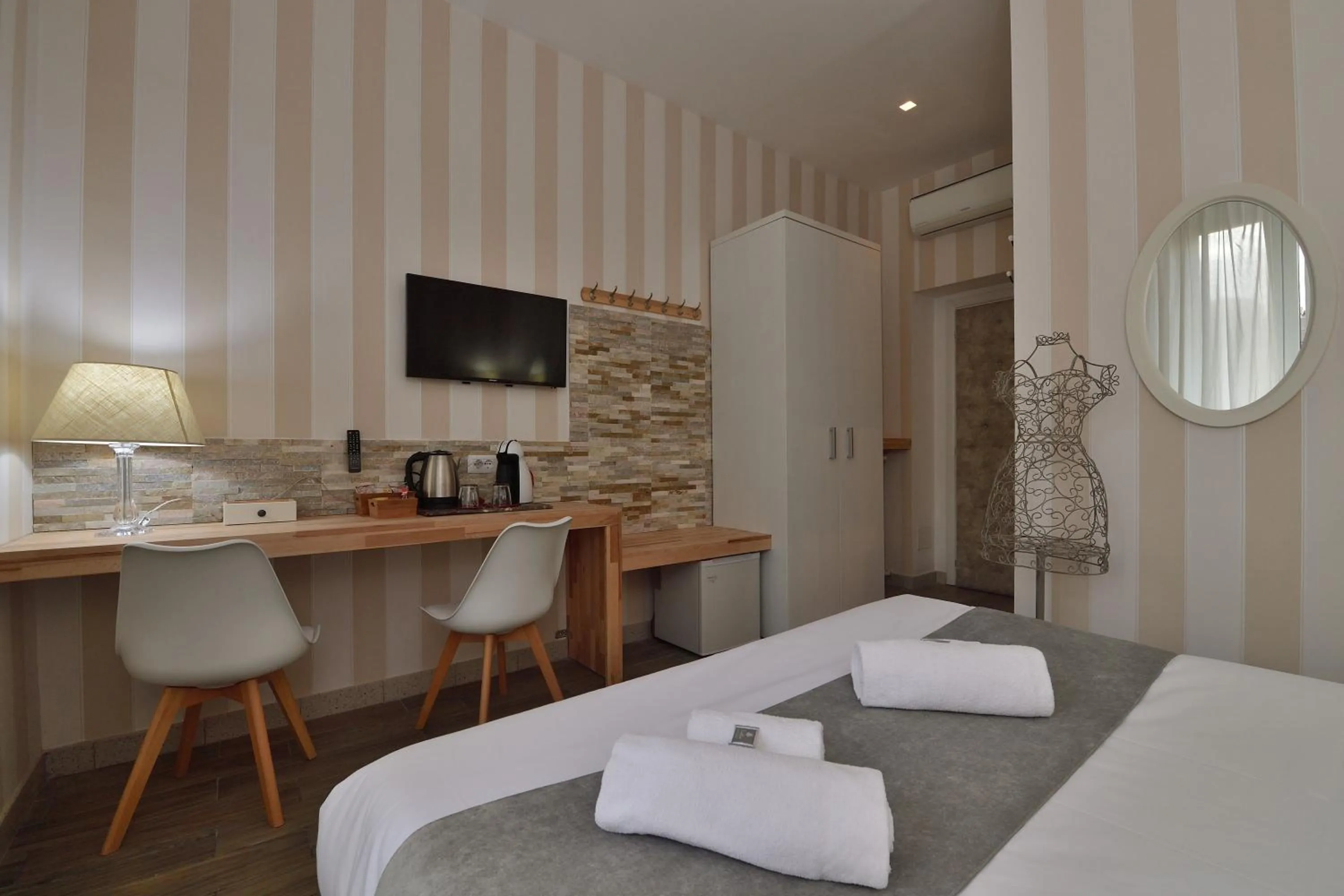 Bed in Rome Vatican Inn