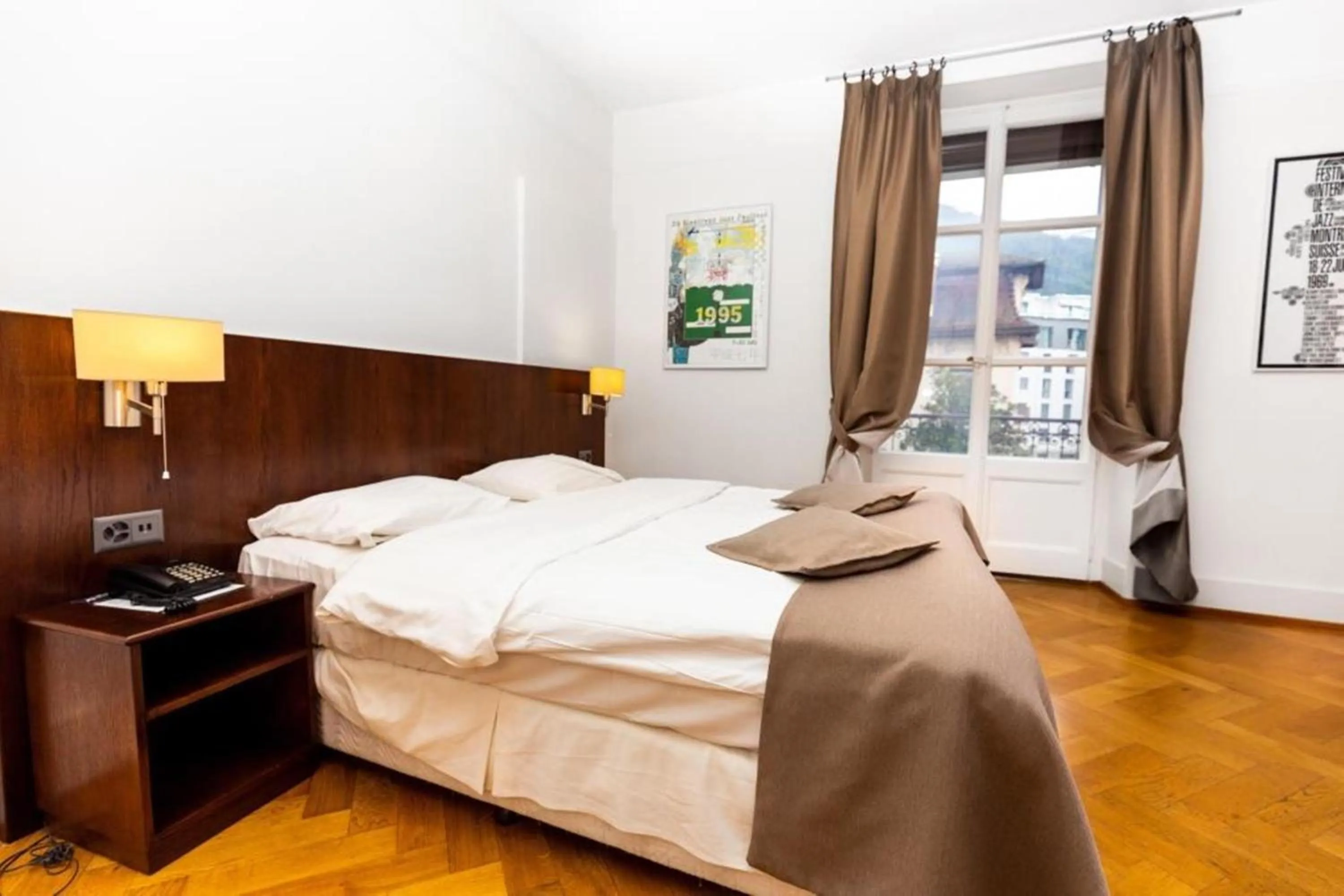 Bedroom, Bed in J5 Hotels Helvetie & La Brasserie