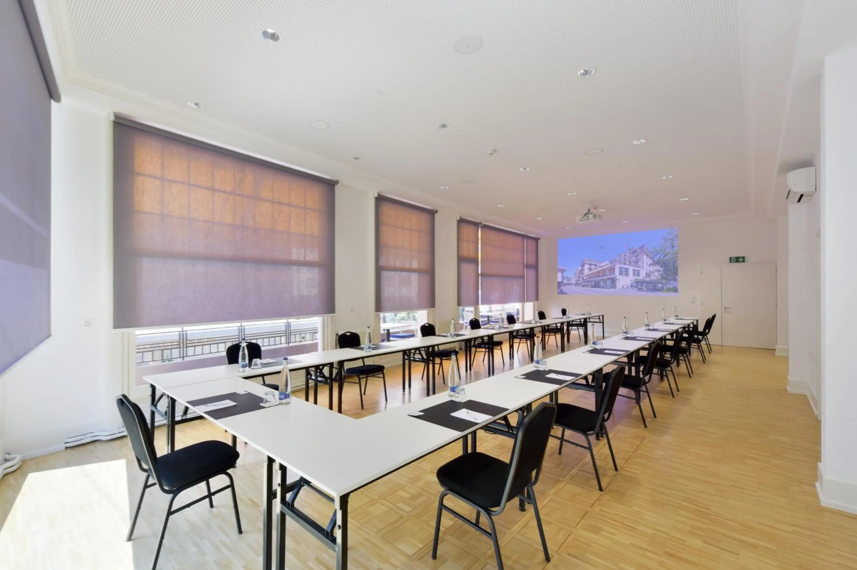 Meeting/conference room in J5 Hotels Helvetie & La Brasserie