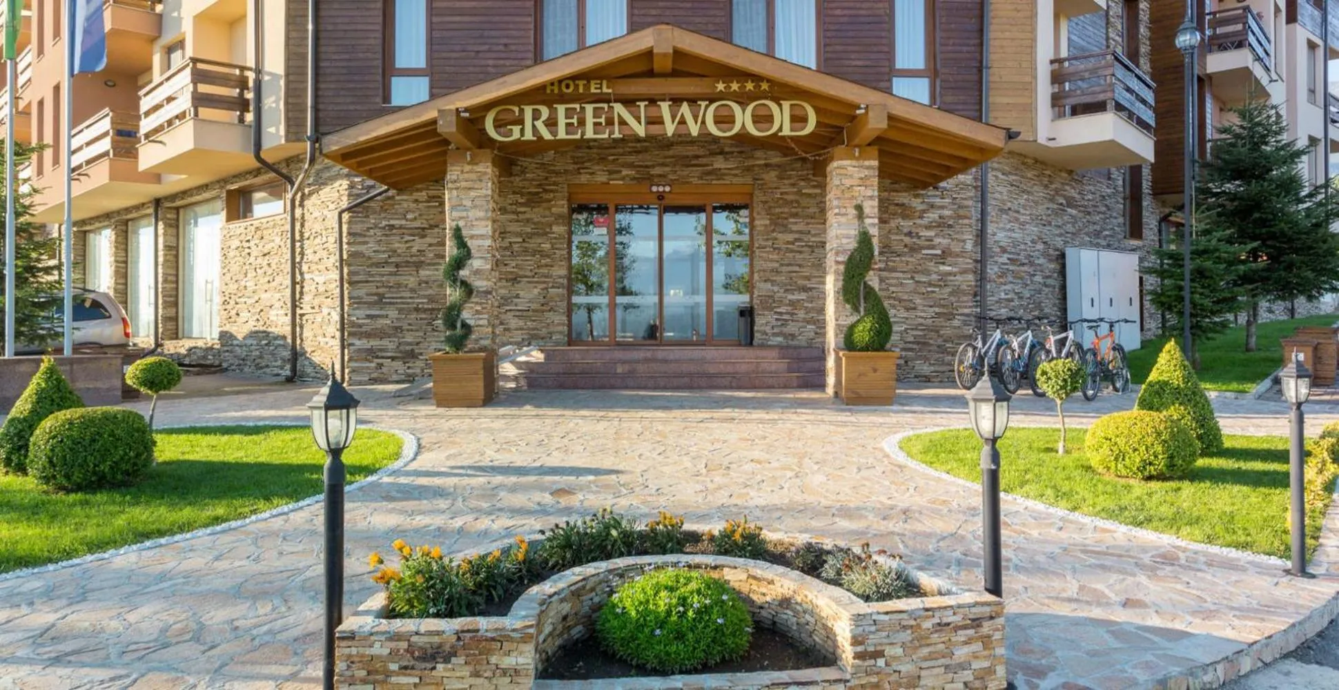 Property building in Smartr Green Wood Hotel & Spa