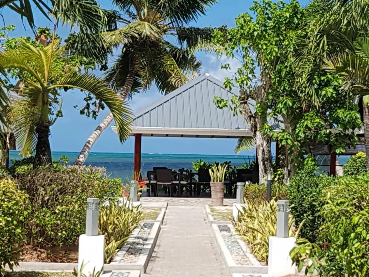 Restaurant/places to eat in Villas de Mer