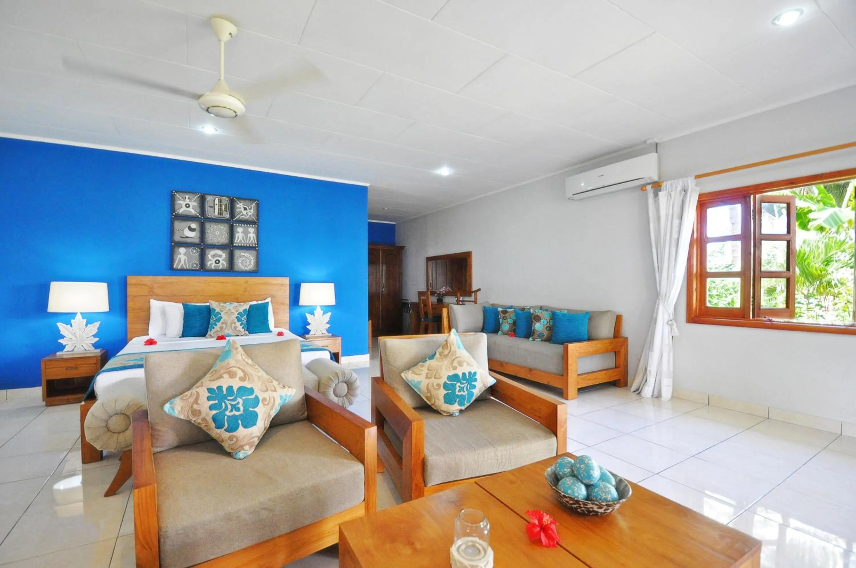 Seating area, Bed in Villas de Mer