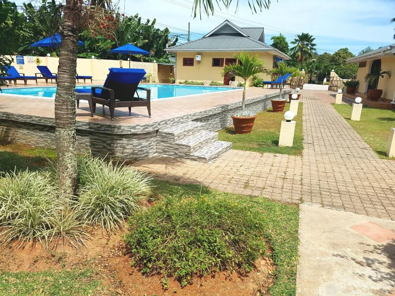 Swimming pool in Britannia Hotel