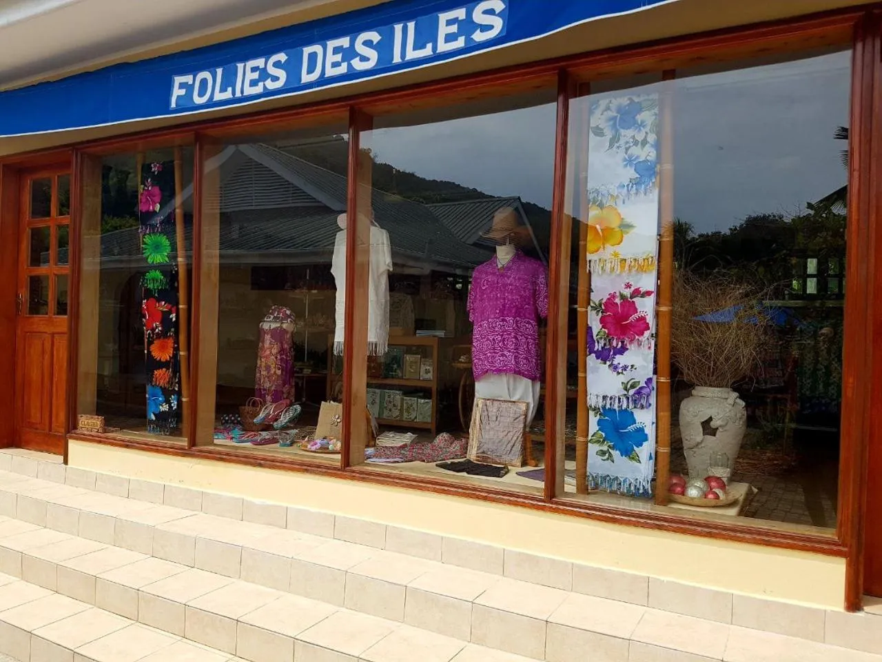 Shopping Area in Britannia Hotel