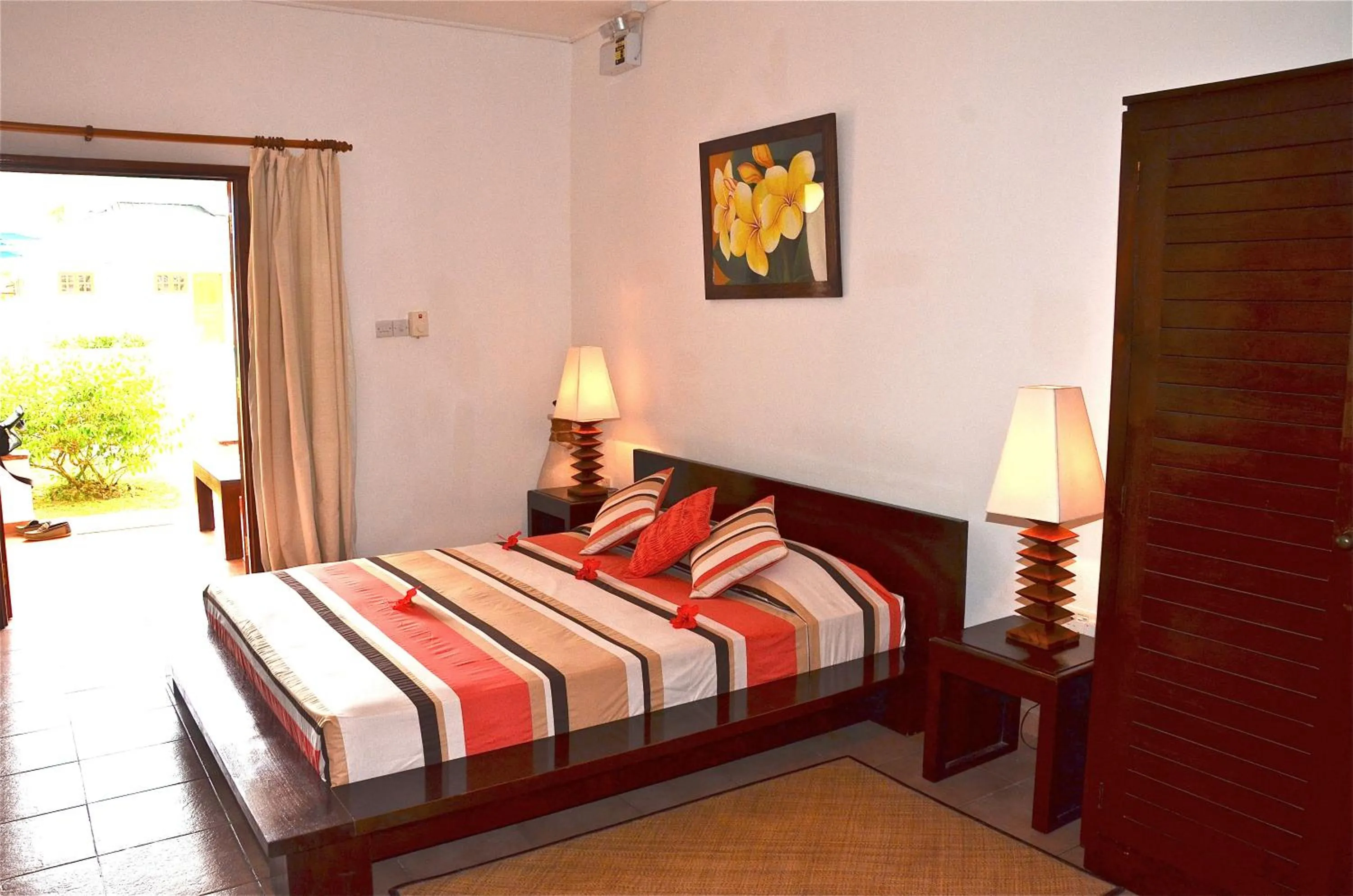 Bedroom, Bed in Britannia Hotel