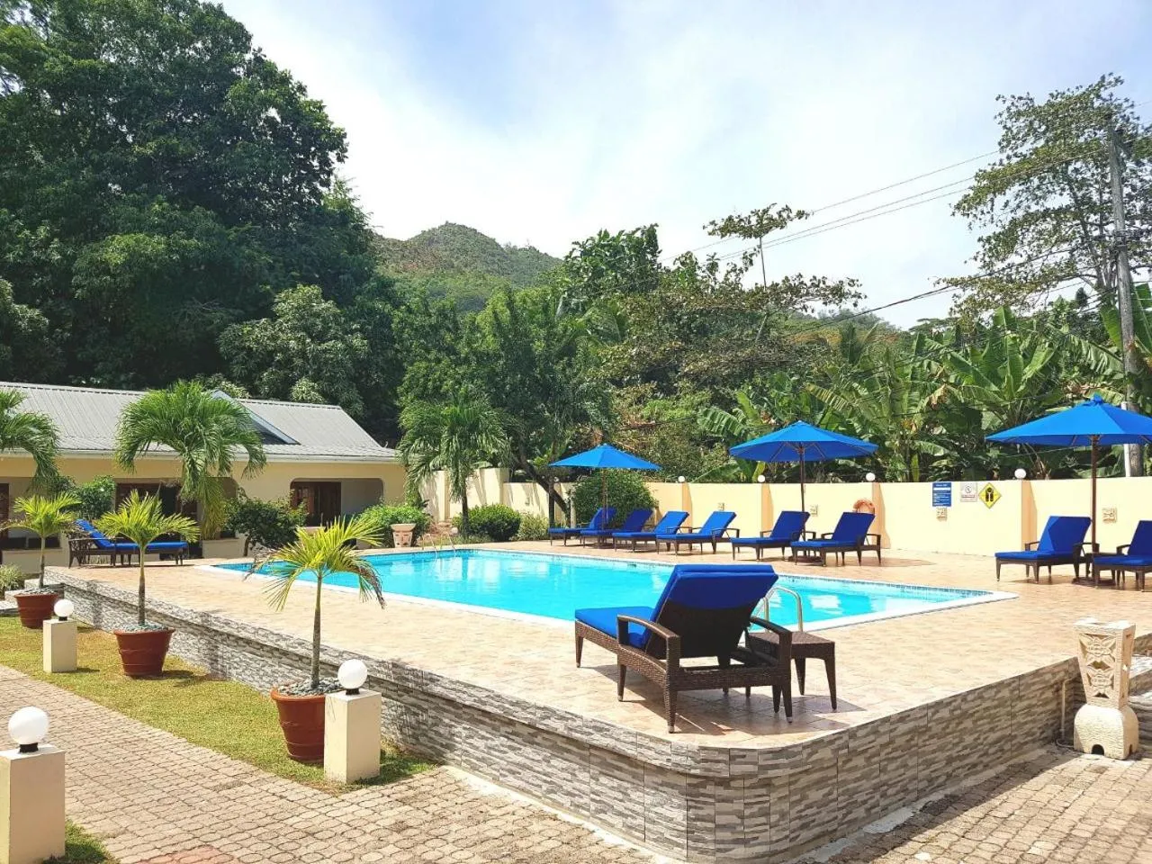 Swimming pool in Britannia Hotel
