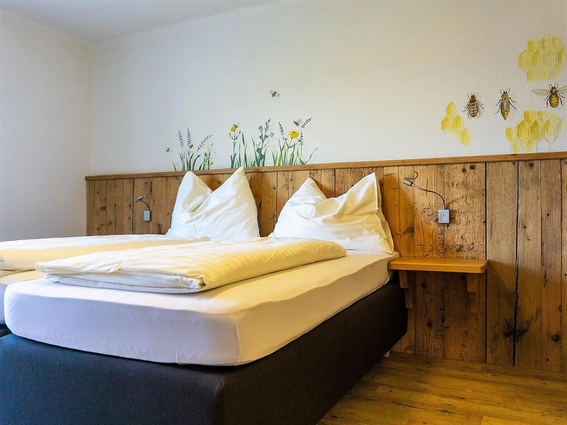 Photo of the whole room, Bed in Alpengasthof Hochsöll