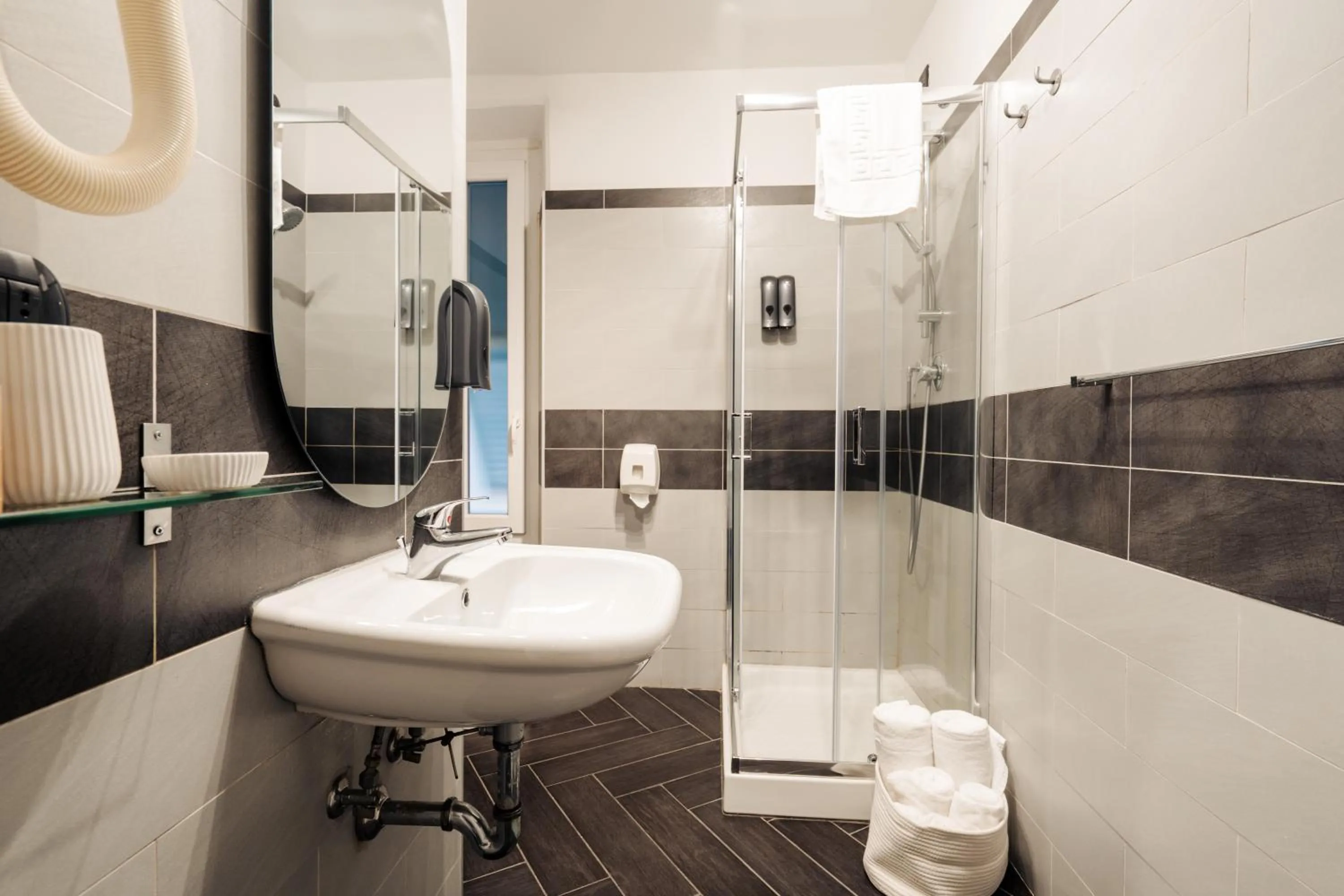 Bathroom in I Remi Del Prione by Le 5 Terre La Spezia
