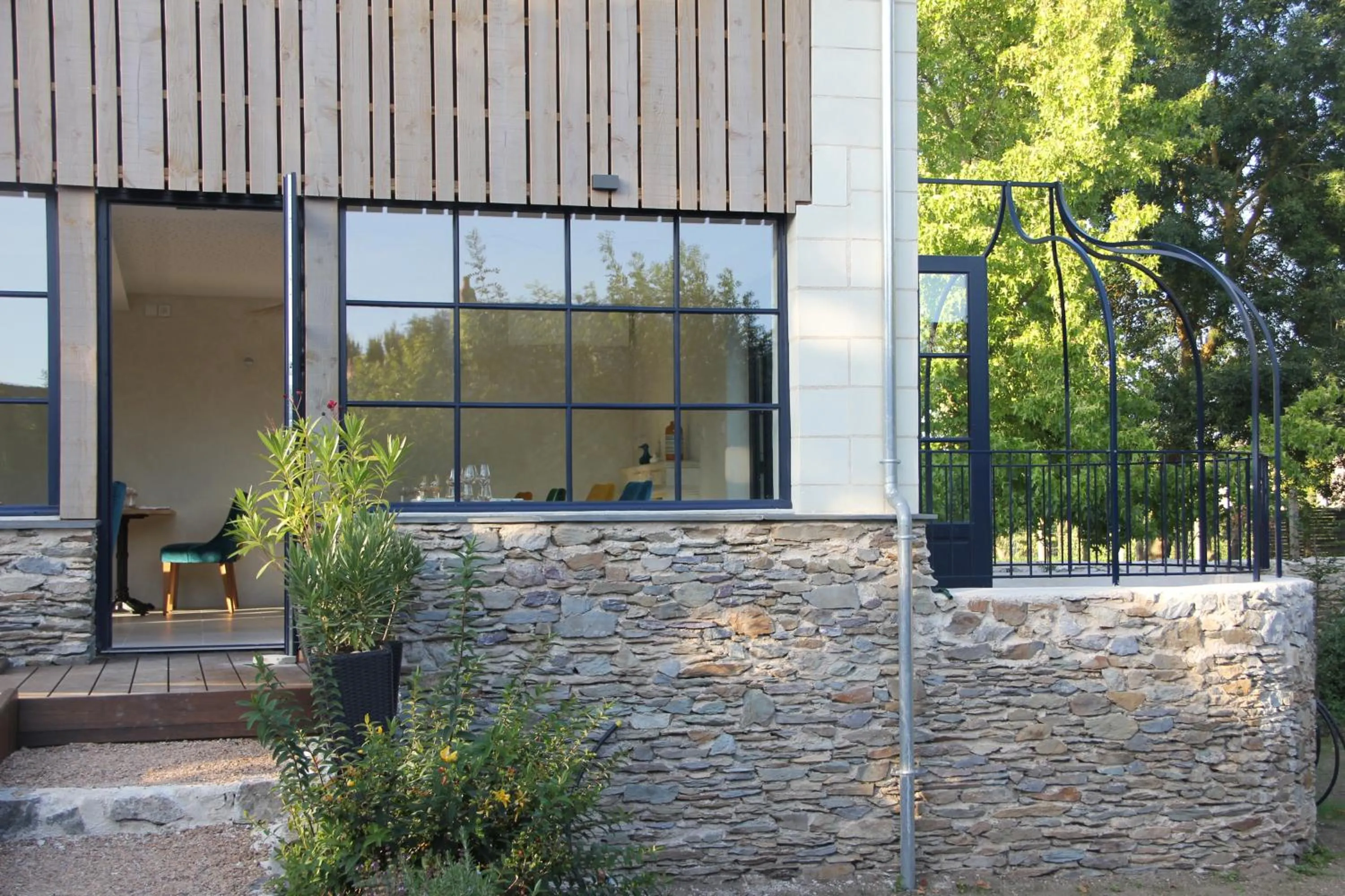 Property building in L'Audacieuse