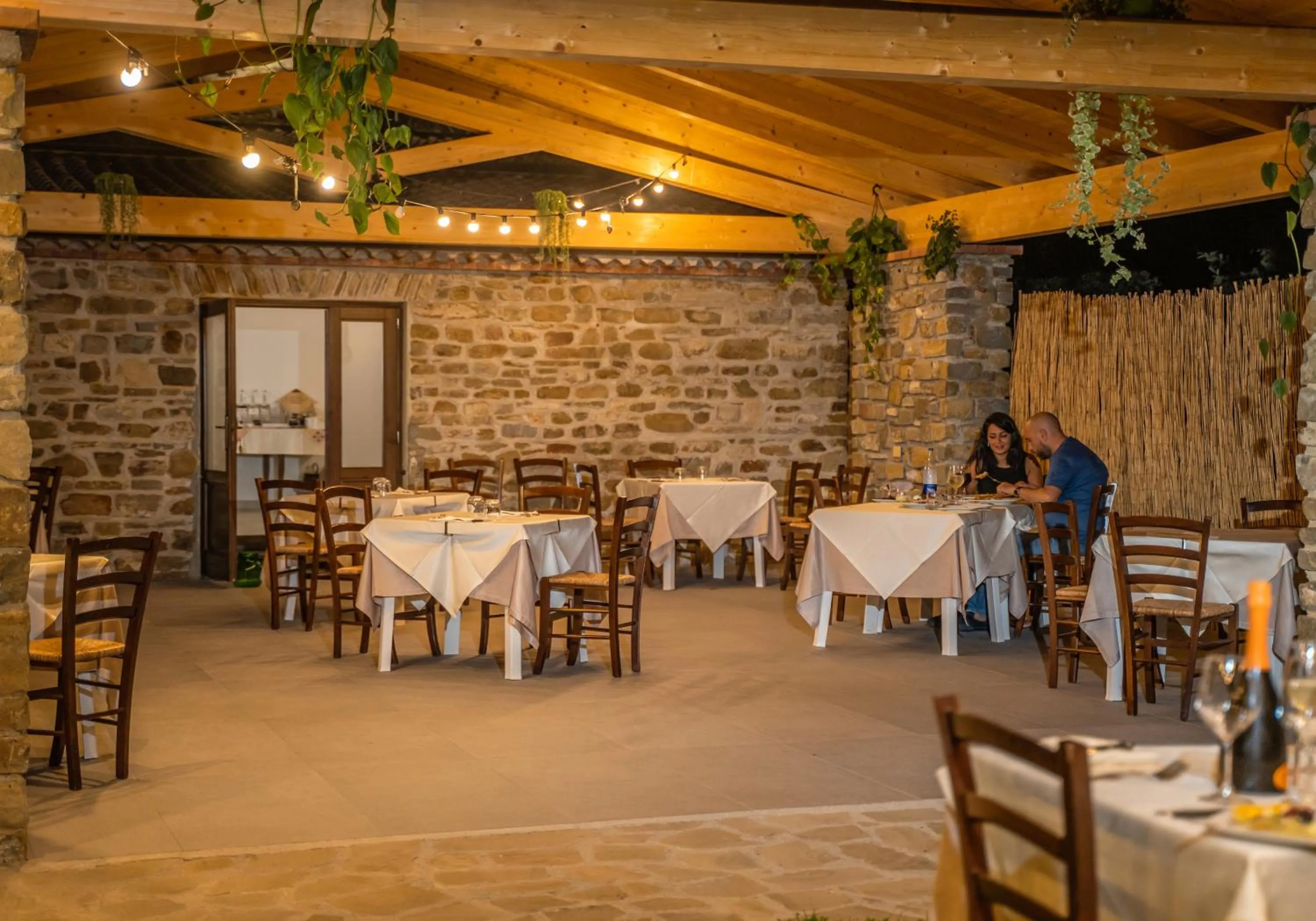 Restaurant/places to eat in Le Querce Farmhouse