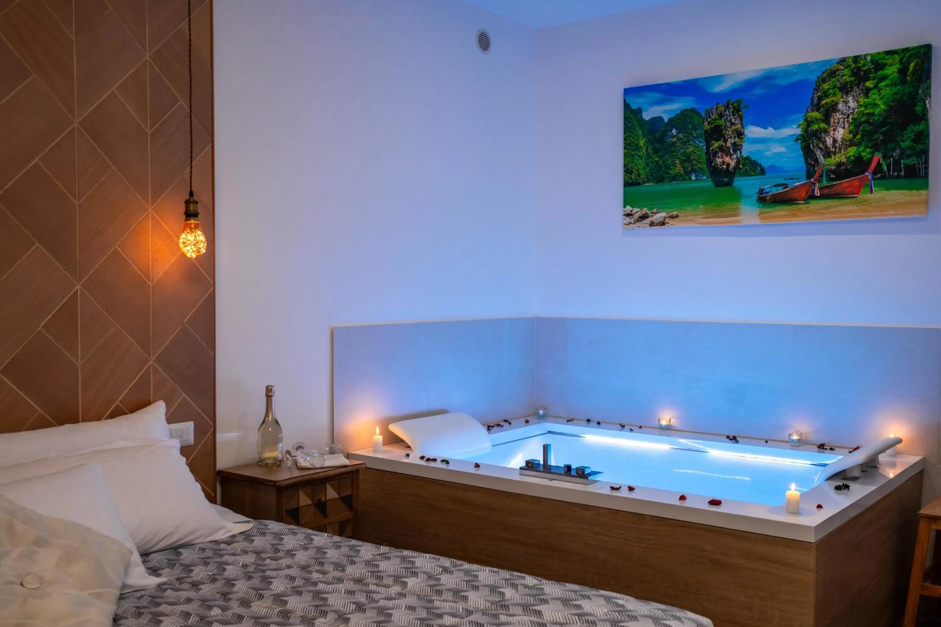 Hot Tub, Bed in Le Querce Farmhouse