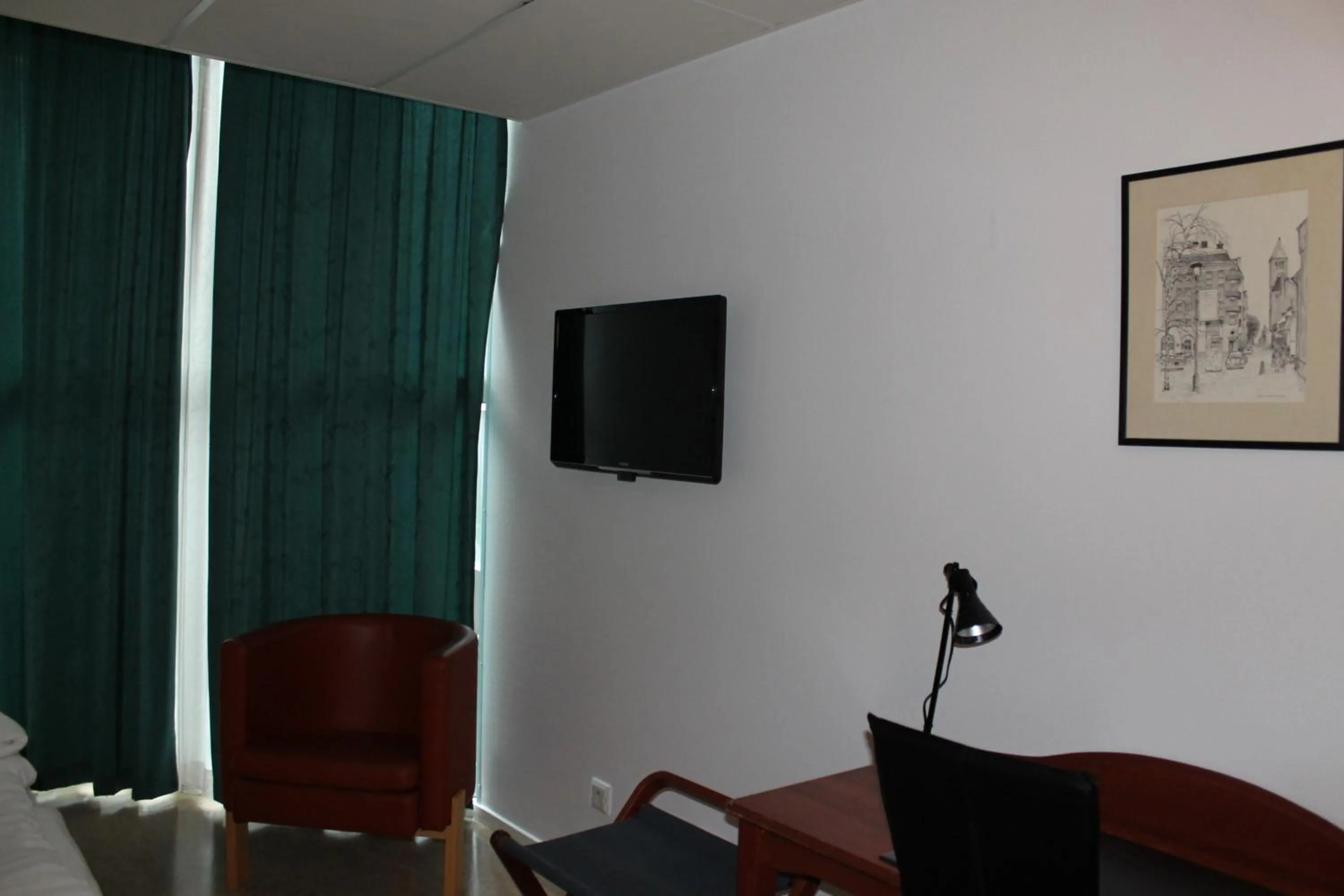 TV and multimedia in Pronova Hotell & Vandrarhem