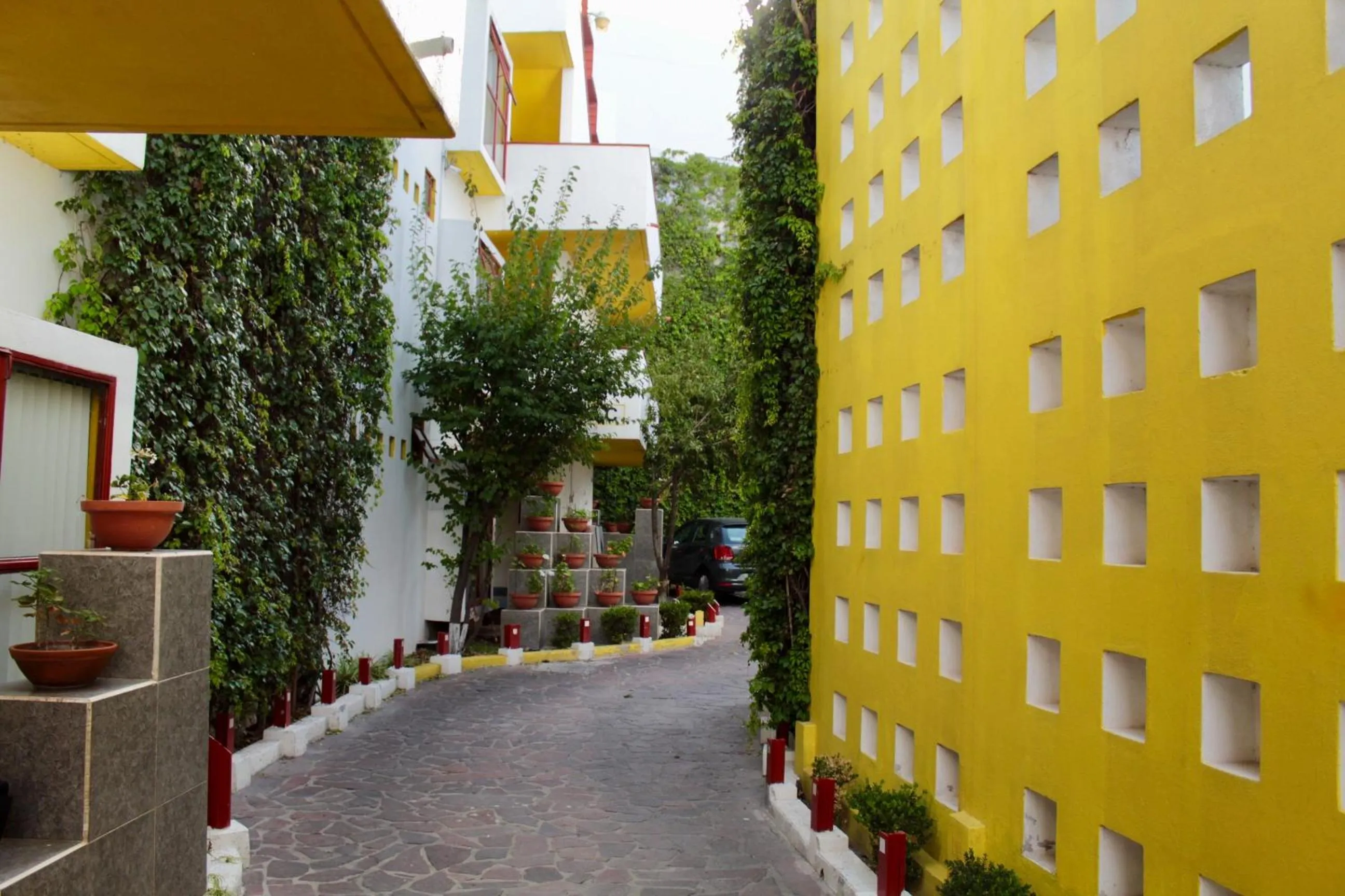 Property building in INMOTEGA - Suites TG