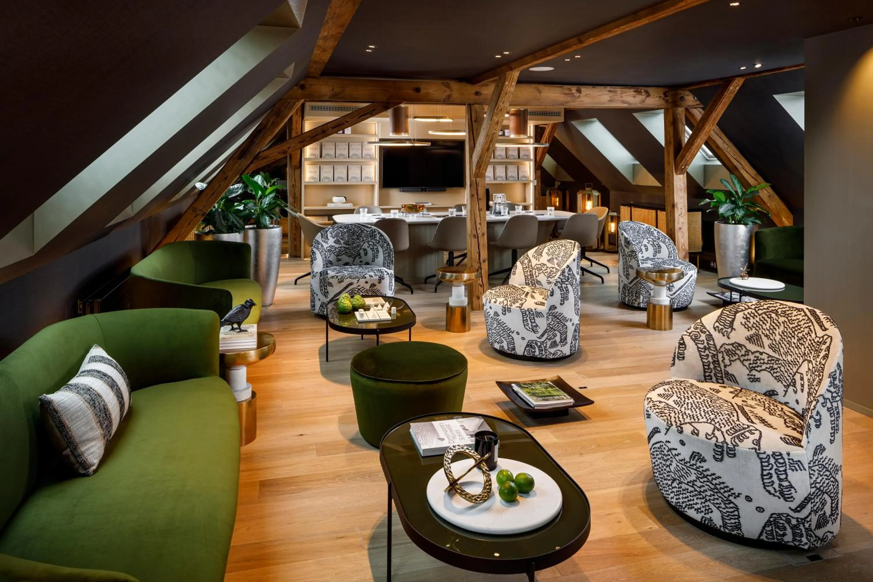 Lounge or bar in Small Luxury Hotel Ambassador Zurich
