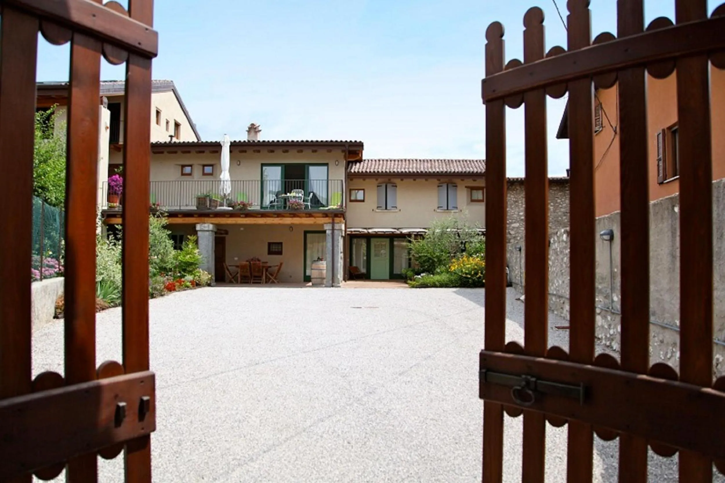 Facade/entrance in A Casa Di Mìnola