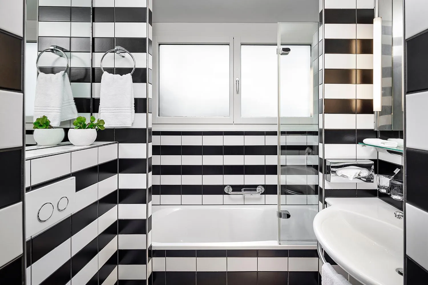 Bathroom in Opera Hotel Zürich