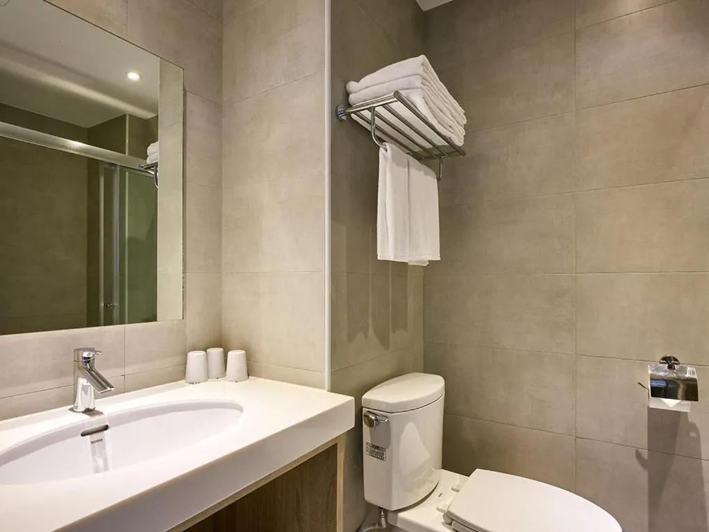 Shower in The Brick Hotel