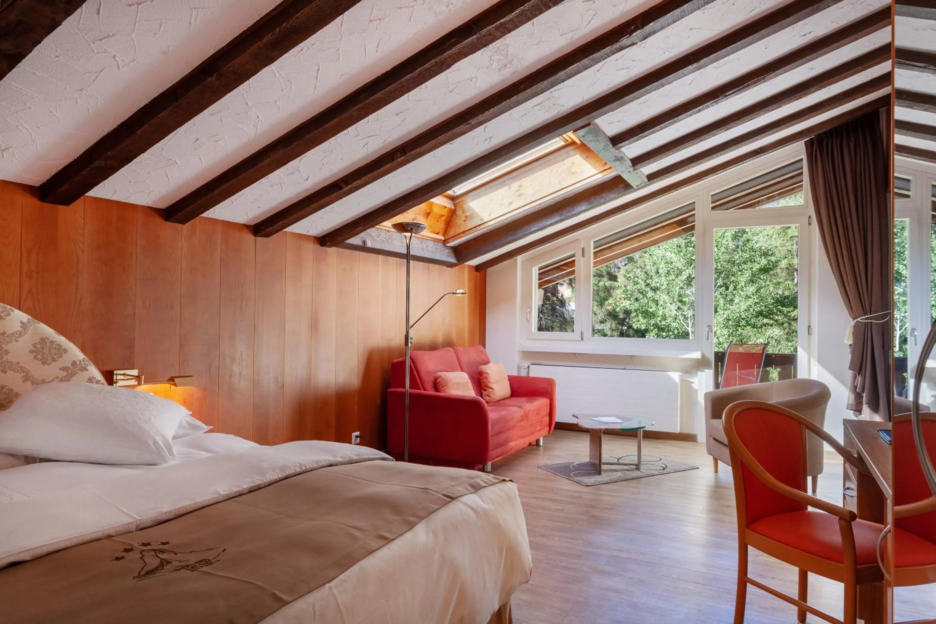 Bed in Hotel Beau Rivage