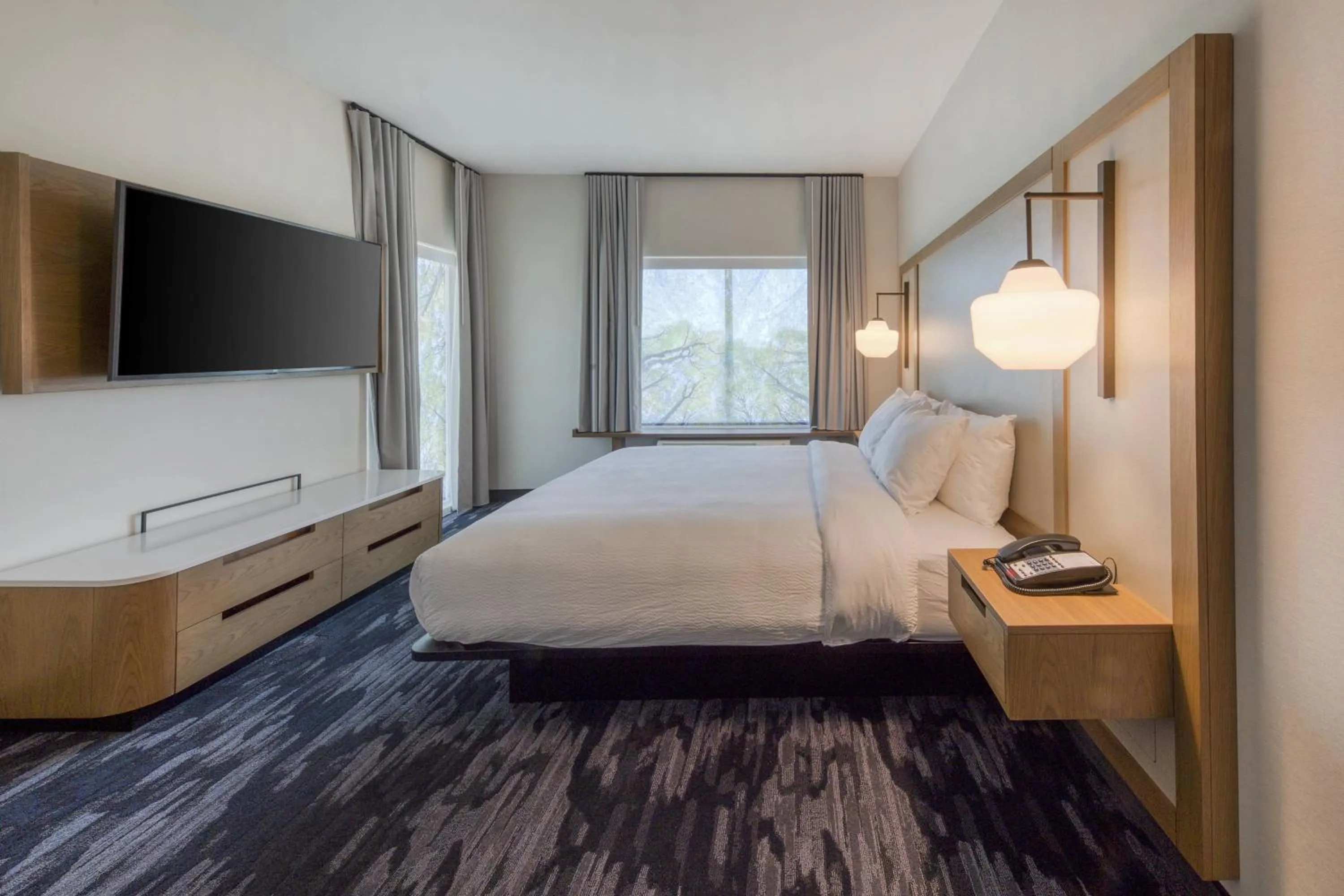 Bedroom, Bed in Fairfield Inn & Suites by Marriott Charlotte Belmont