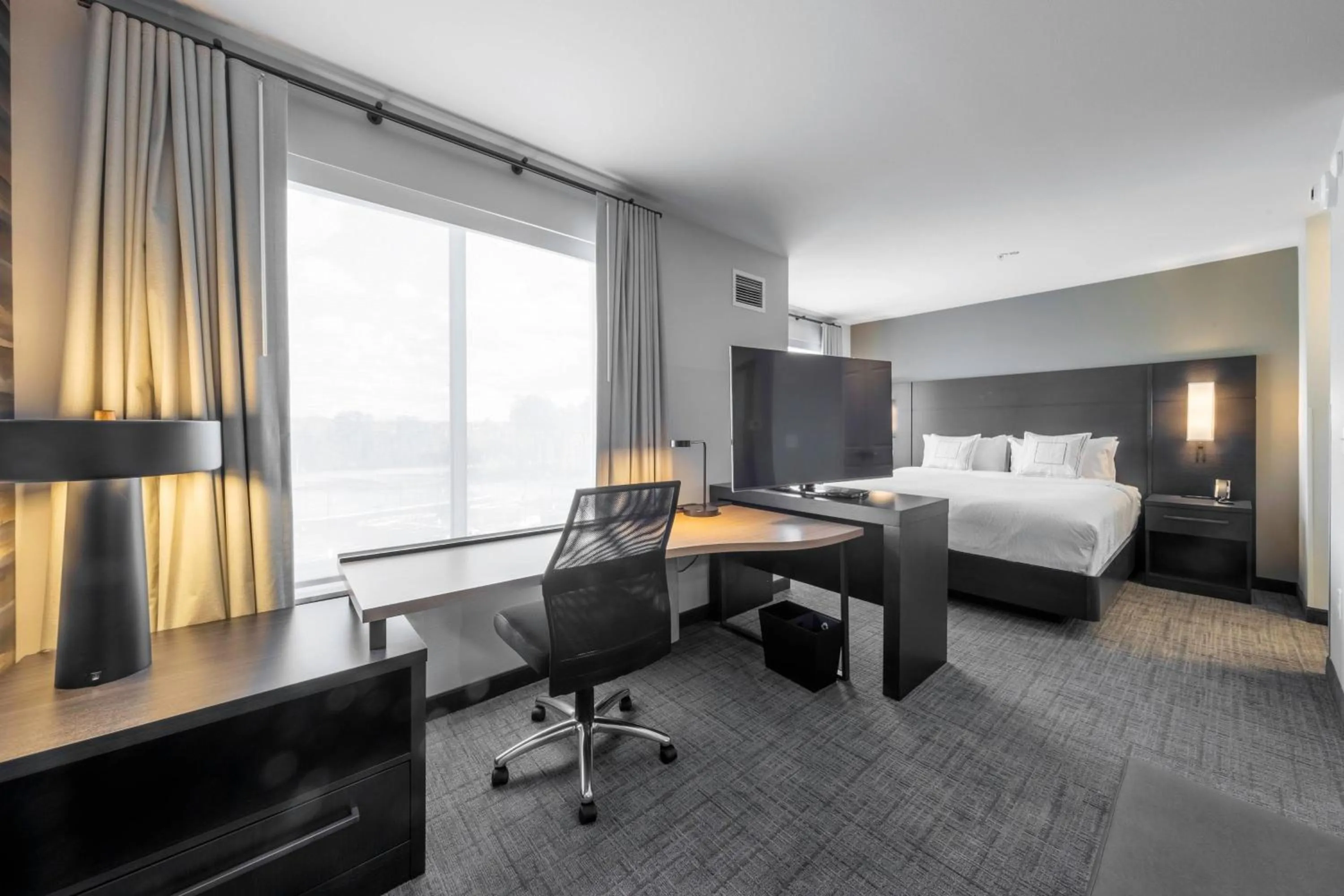 Bedroom, Bed in Residence Inn by Marriott Richmond at the Notch