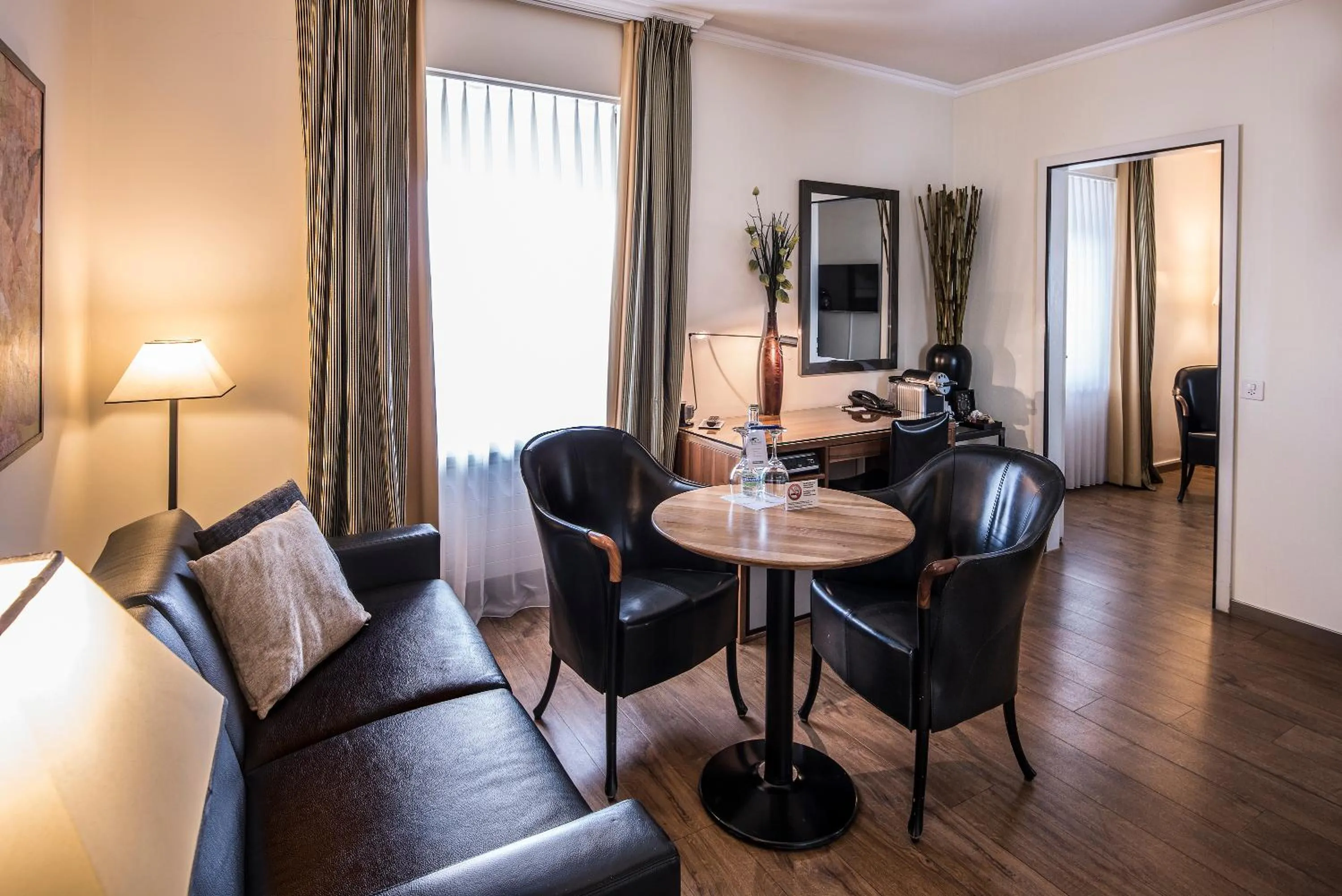 Coffee/tea facilities in Central Plaza