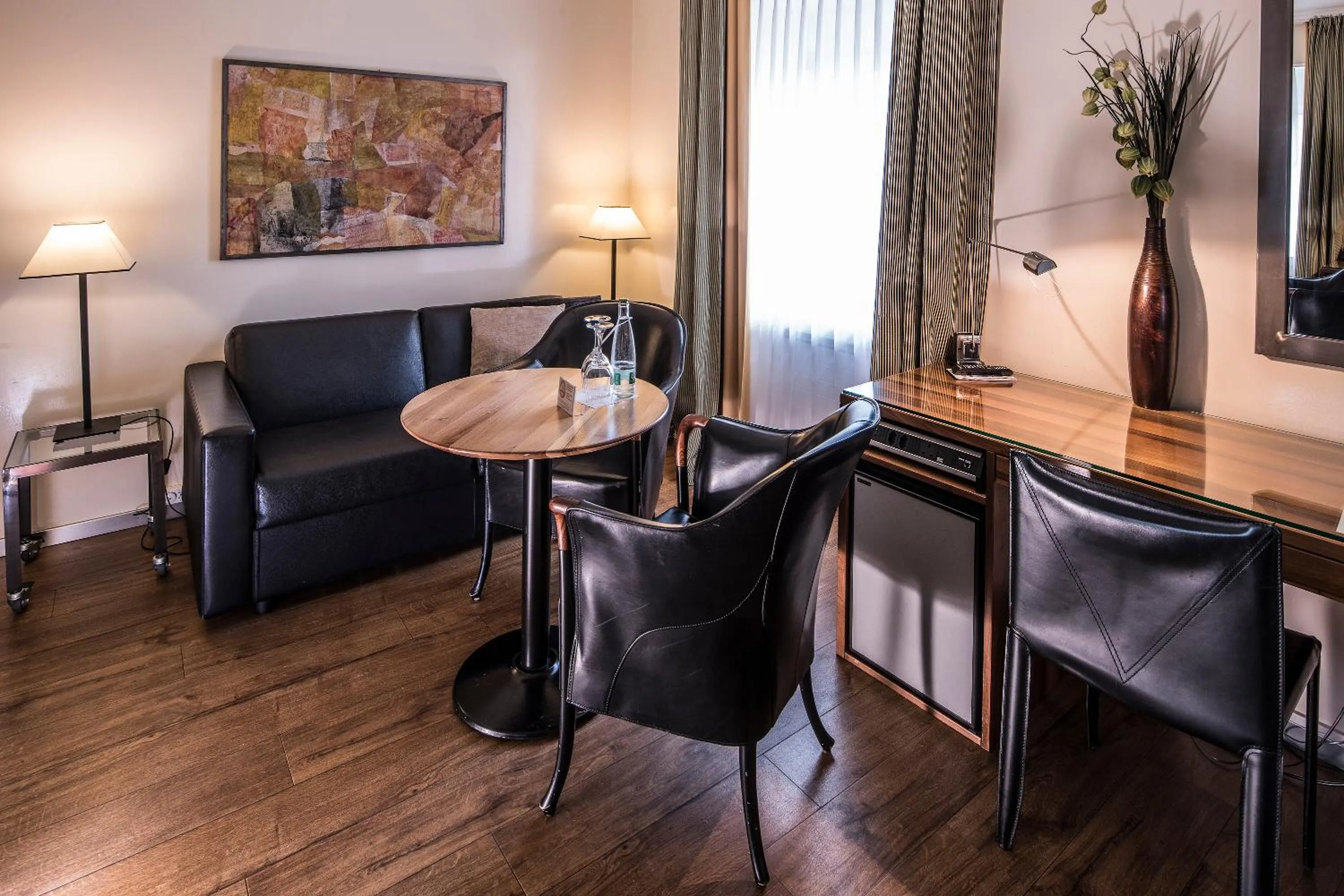 Coffee/tea facilities in Central Plaza