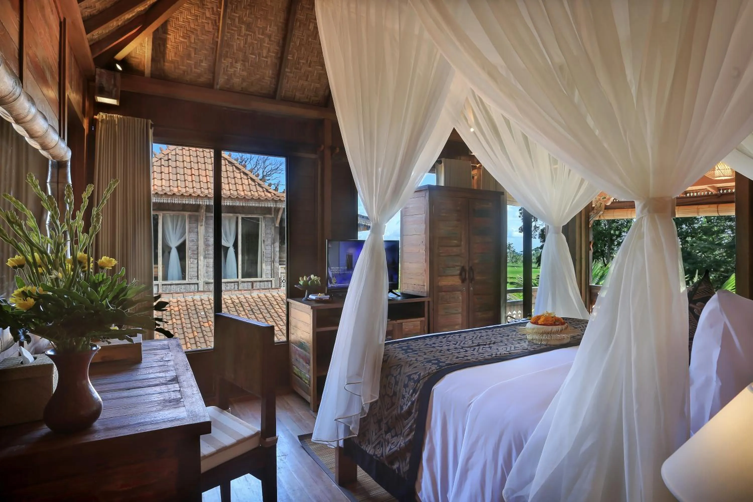 Photo of the whole room, Bed in PAWANA VILLAS