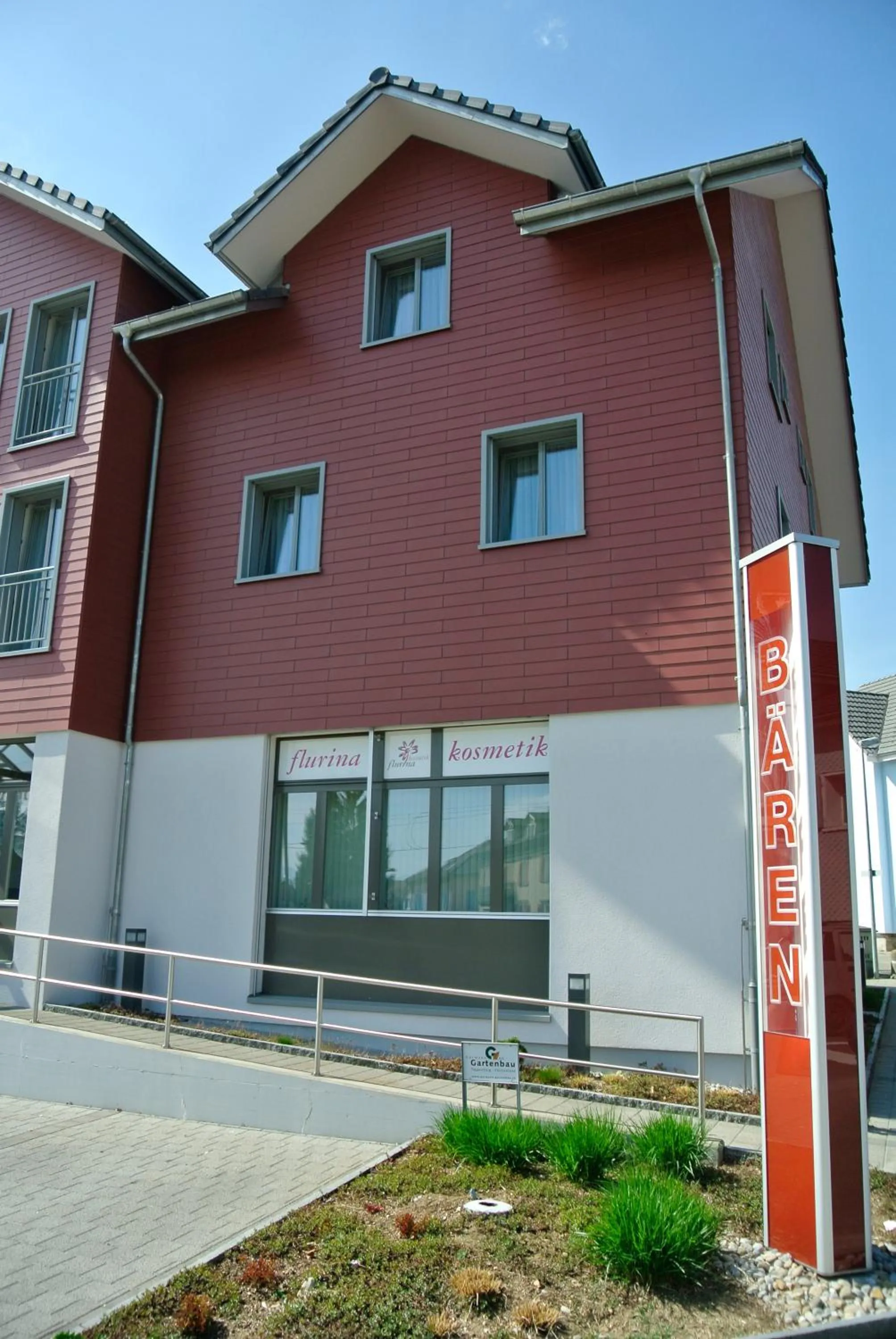 Facade/entrance in Hotel Garni Bären Bazenheid