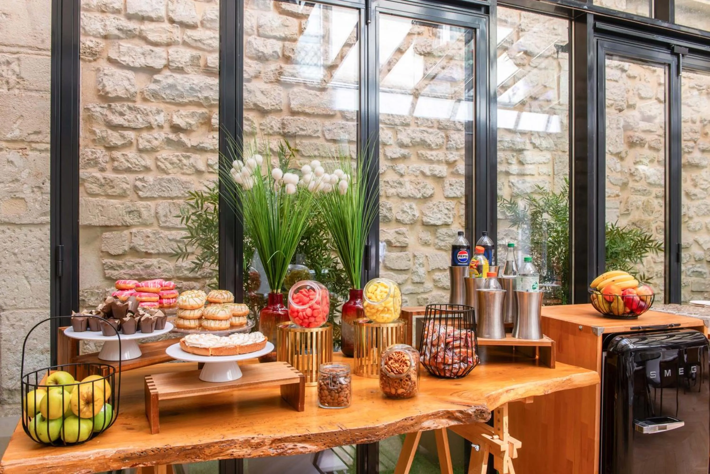 Food and drinks in Le 123 Sébastopol - Astotel