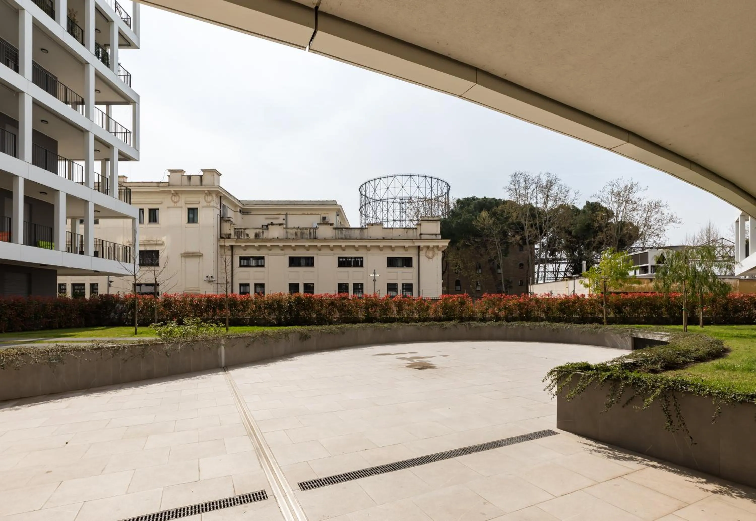Garden view in Porto Fluviale House