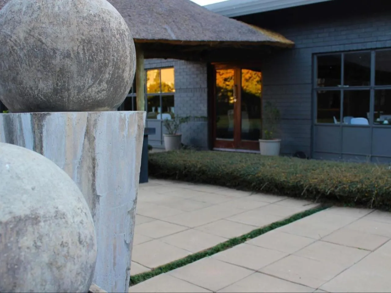 Property building in Vista ORT