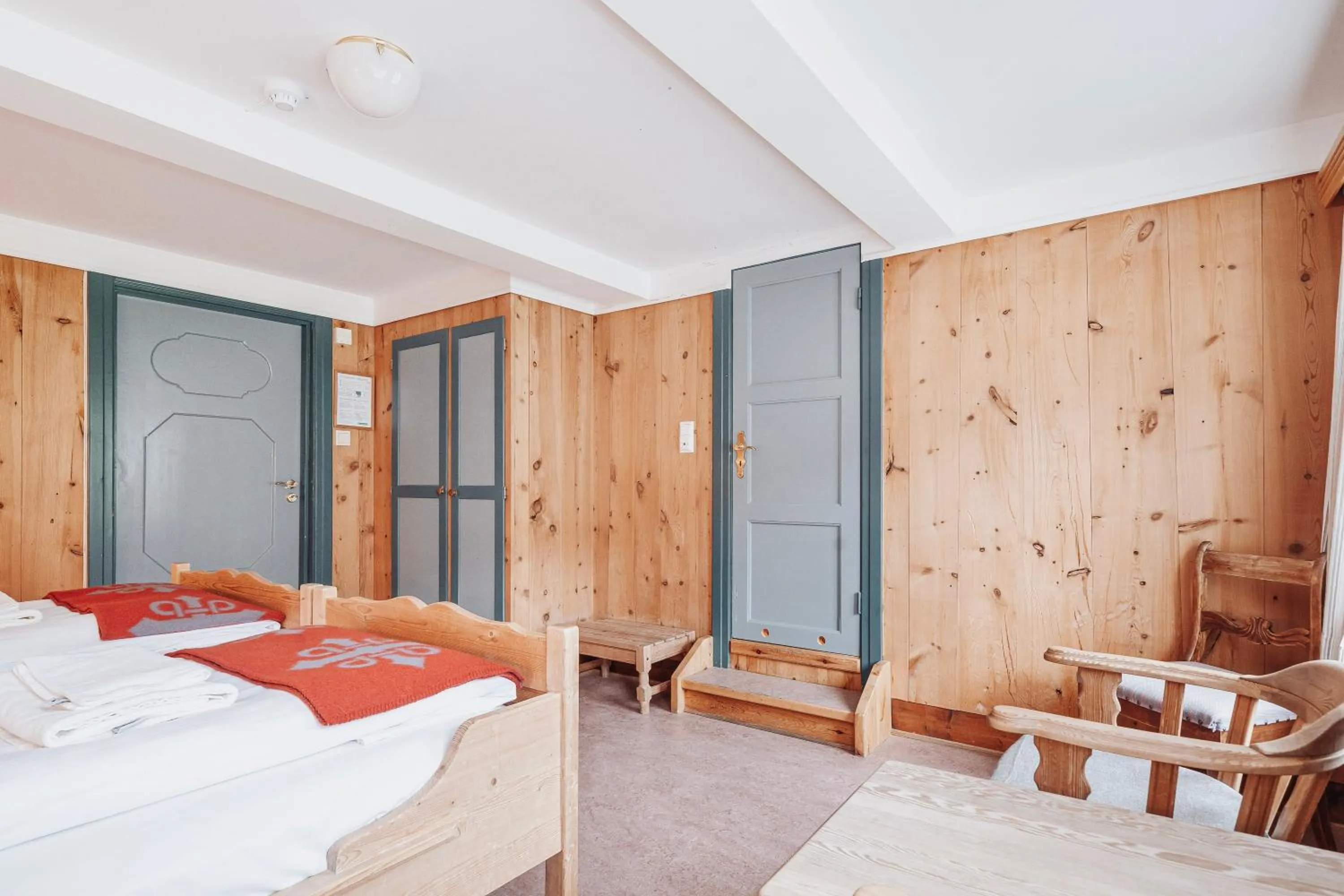 Photo of the whole room, Bed in Frich`s Kongsvold