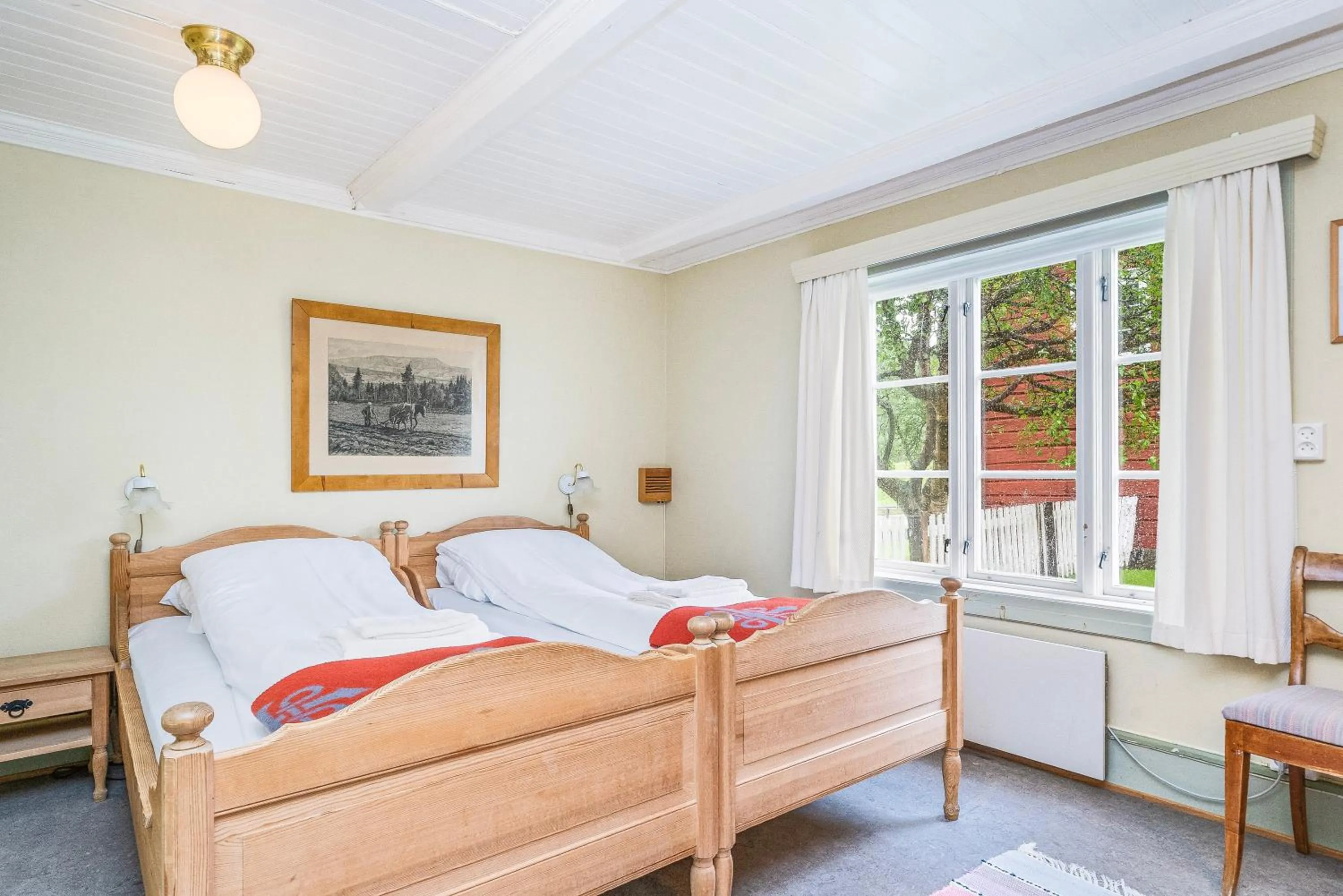 Photo of the whole room, Bed in Frich`s Kongsvold