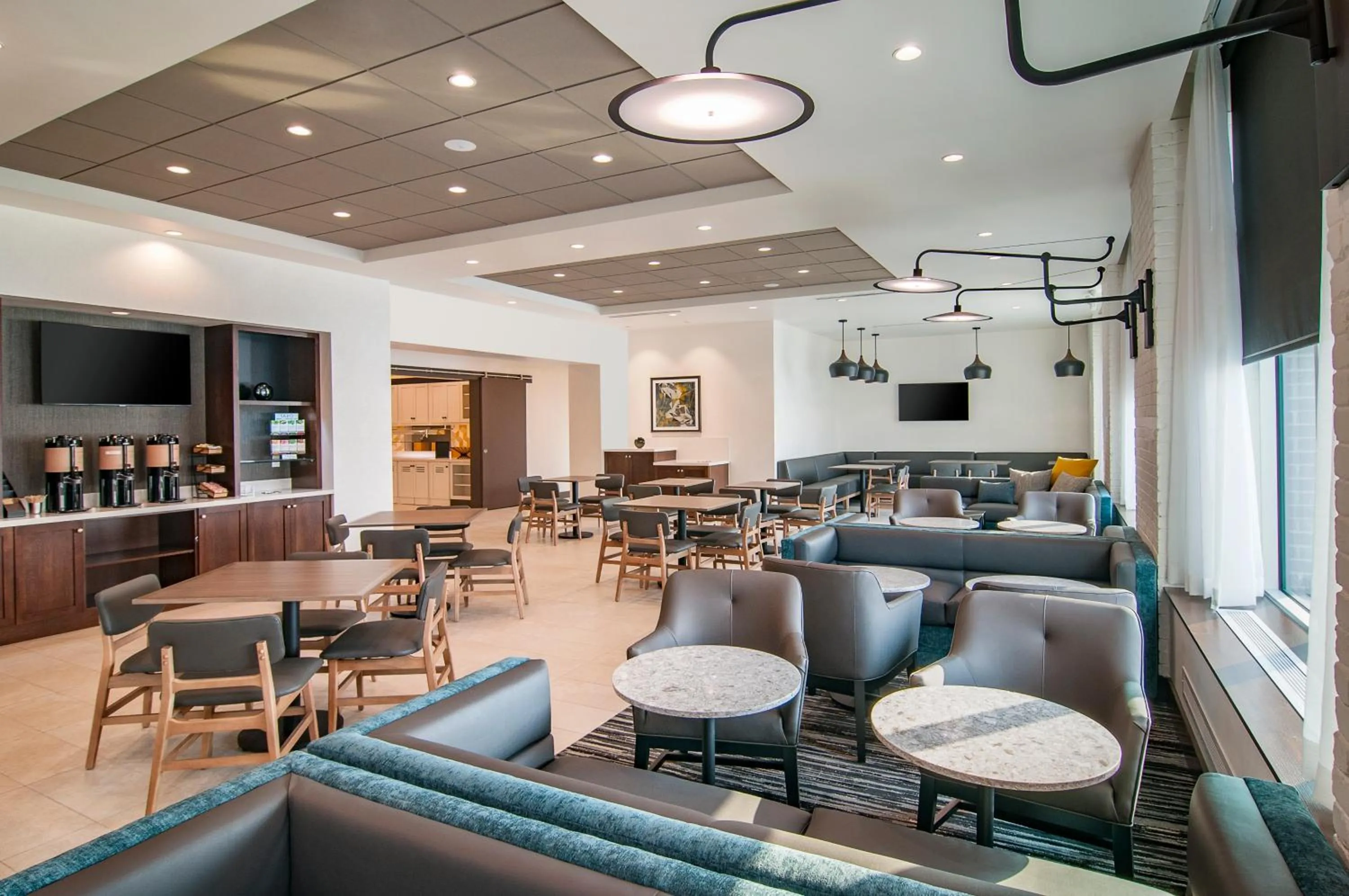Restaurant/places to eat in Hyatt Place Sioux Falls South