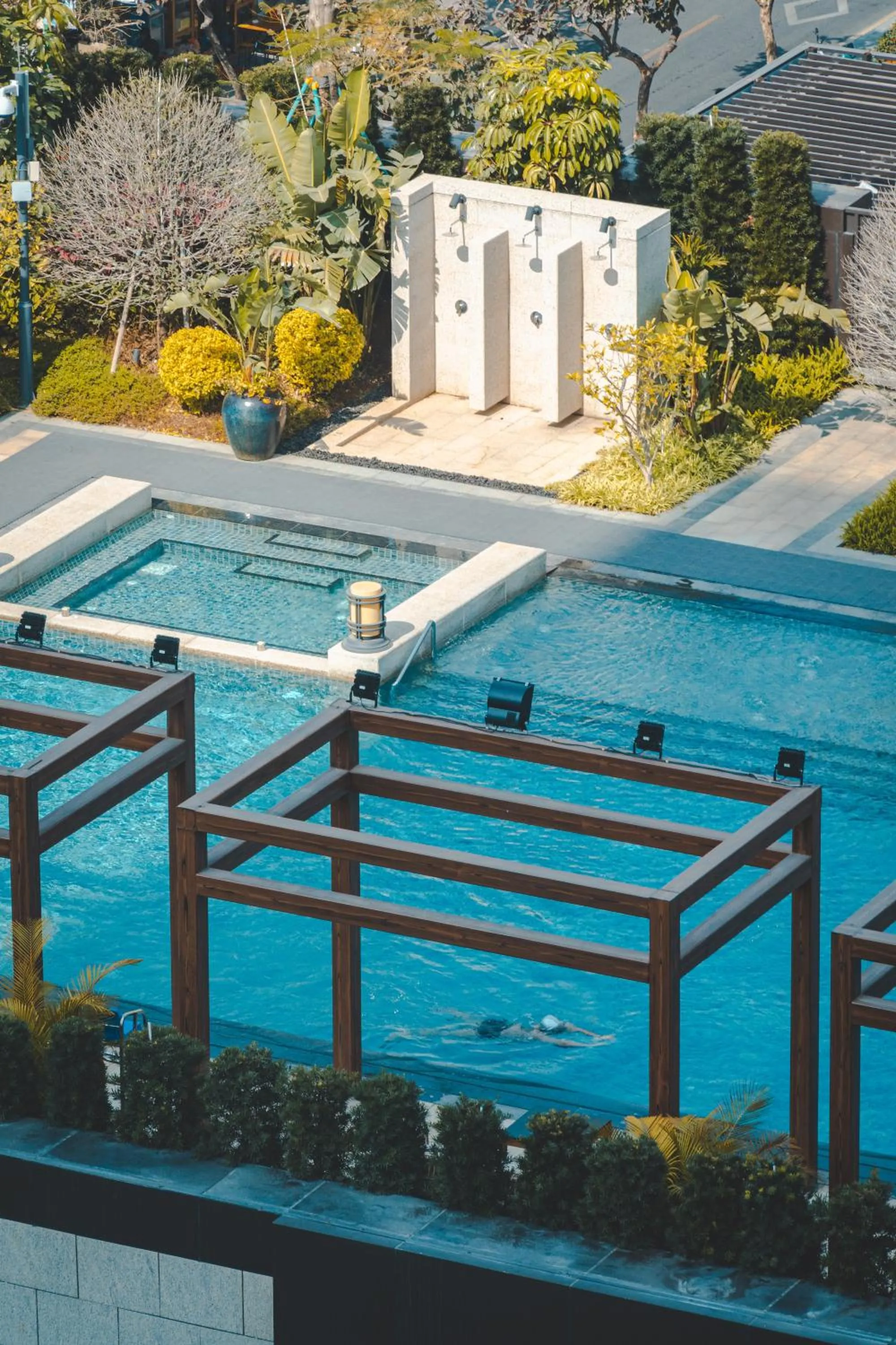 Swimming pool in Andaz Xiamen, By Hyatt