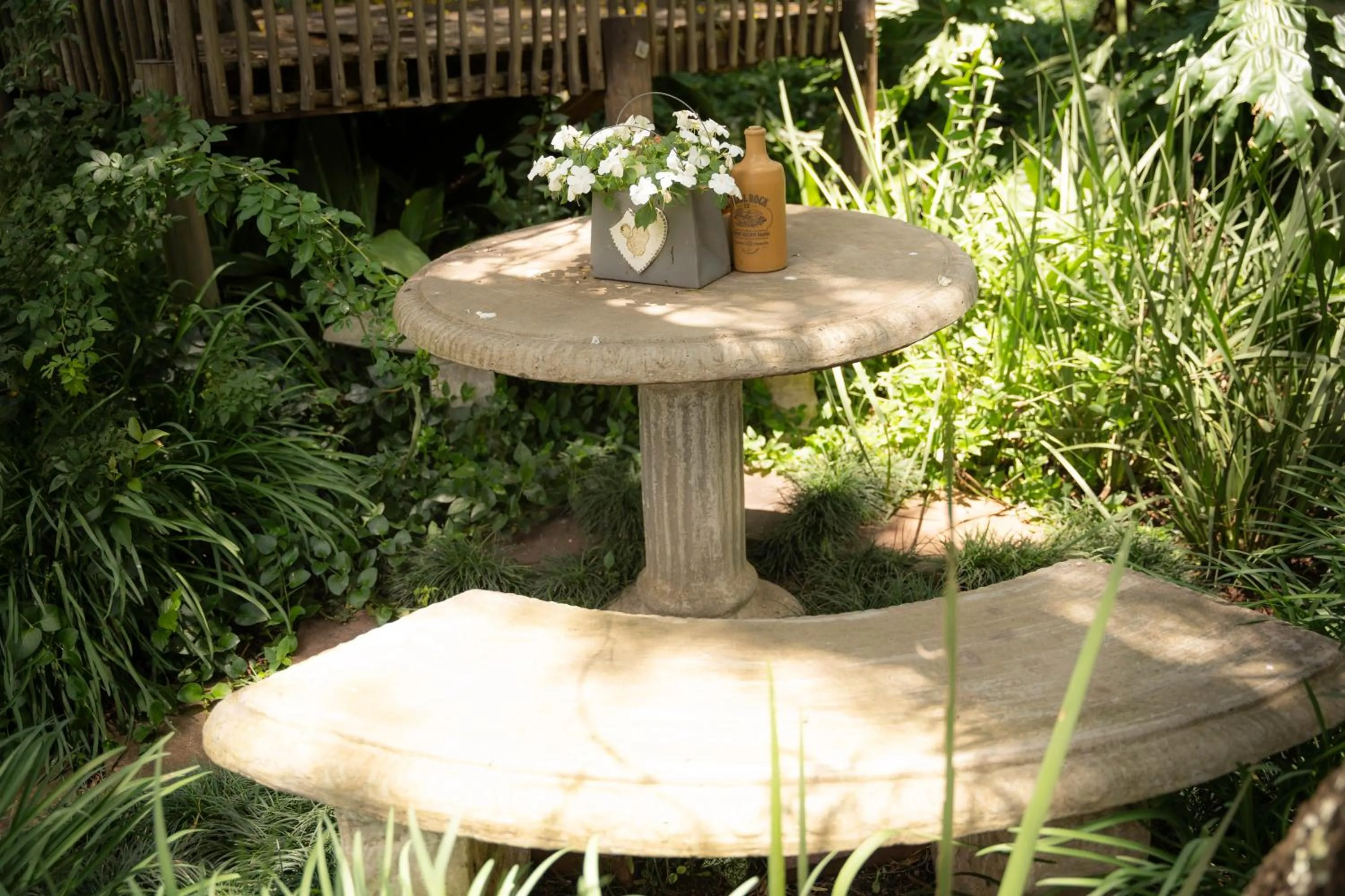 Patio in L'anda Guesthouse & self catering