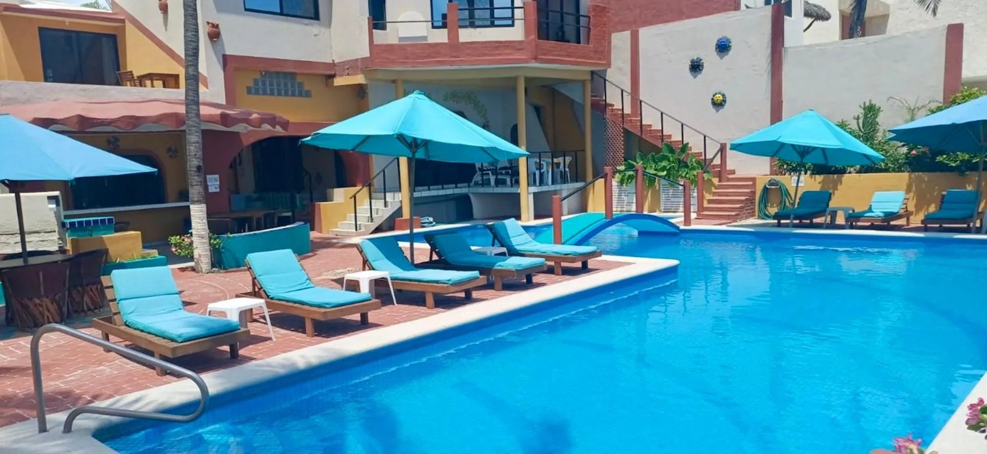 Property building in La Paloma Oceanfront Retreat